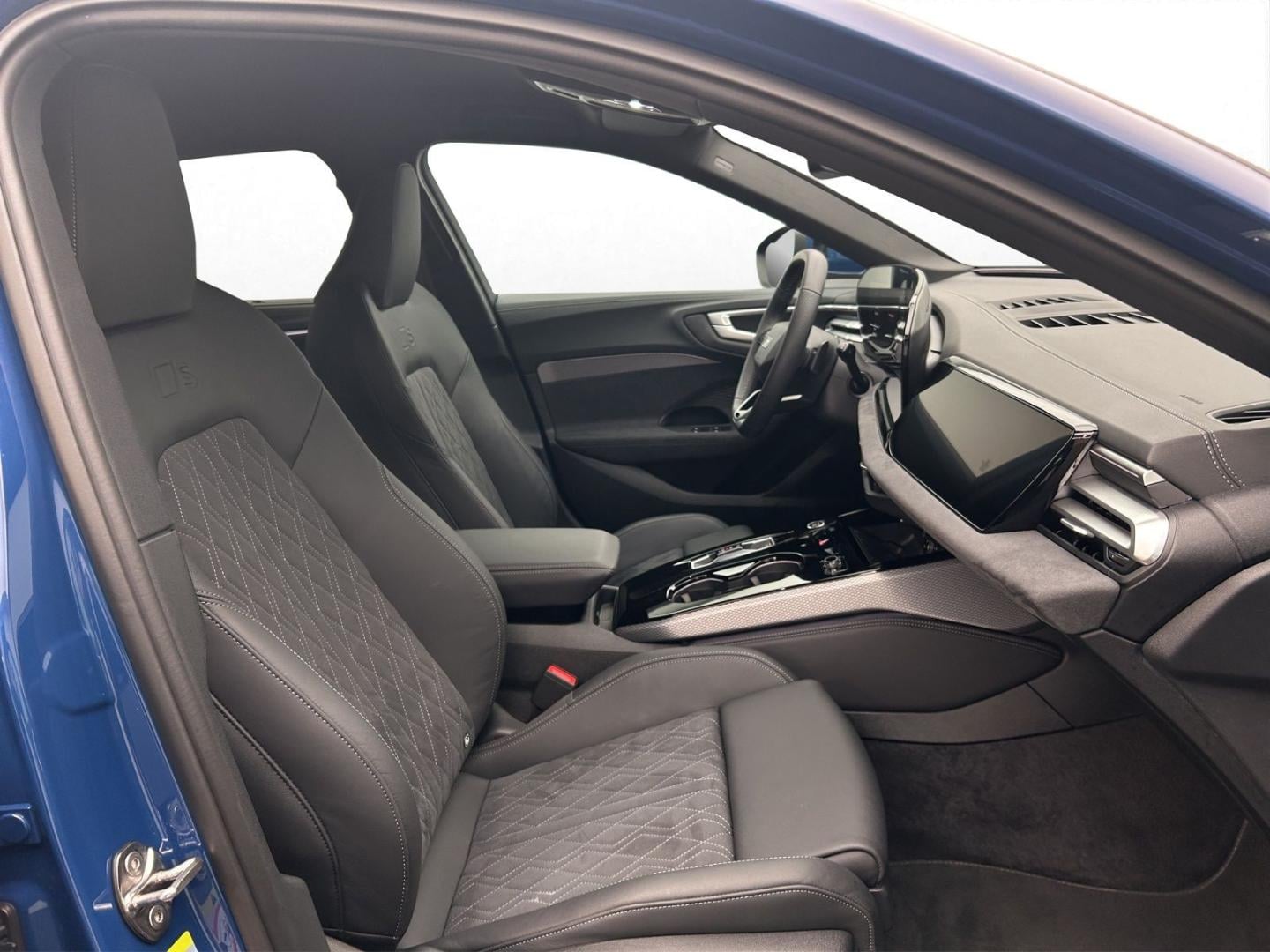 Bild über Audi A5 Avant TDI quattro 150 kW S tronic - für weitere Informationen kontaktieren Sie den Audi Partner