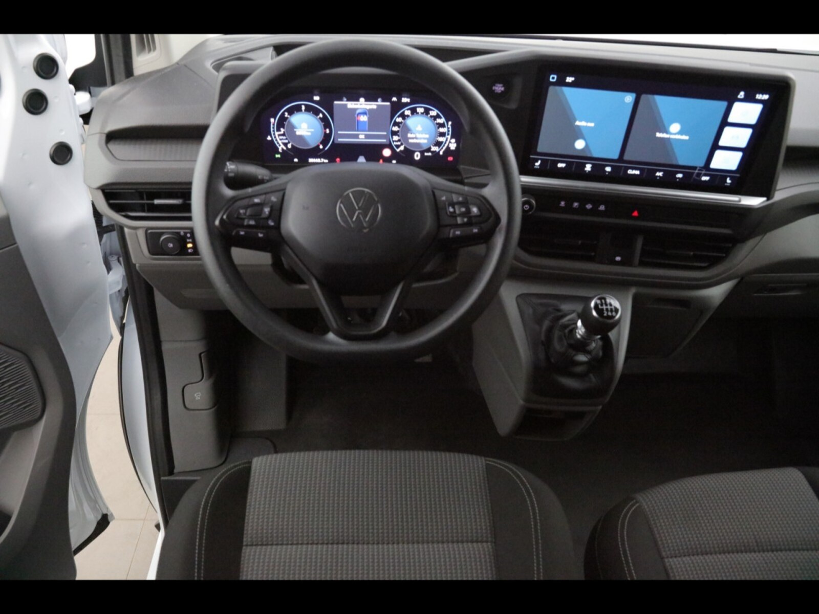 Volkswagen Transporter Kasten langer Radstand – Bild 11