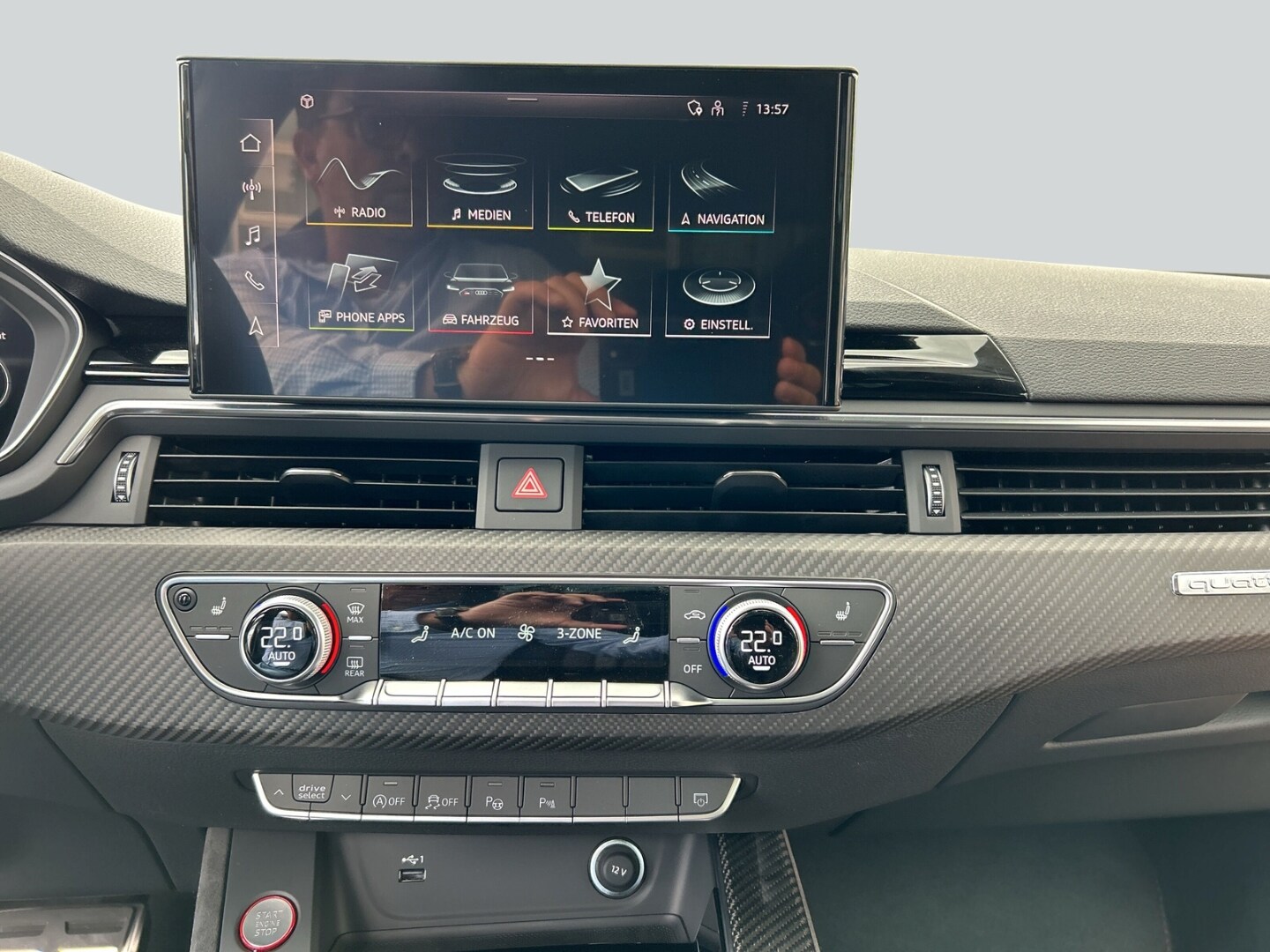 Image about Audi RS 4 Avant TFSI quattro tiptronic