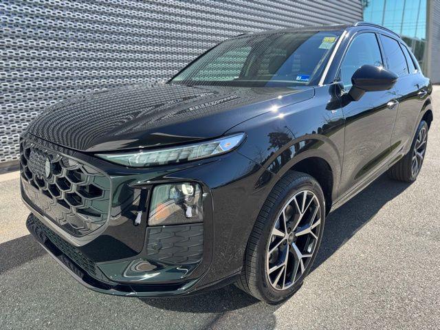 2026 Audi Q3 S line quattro's photo