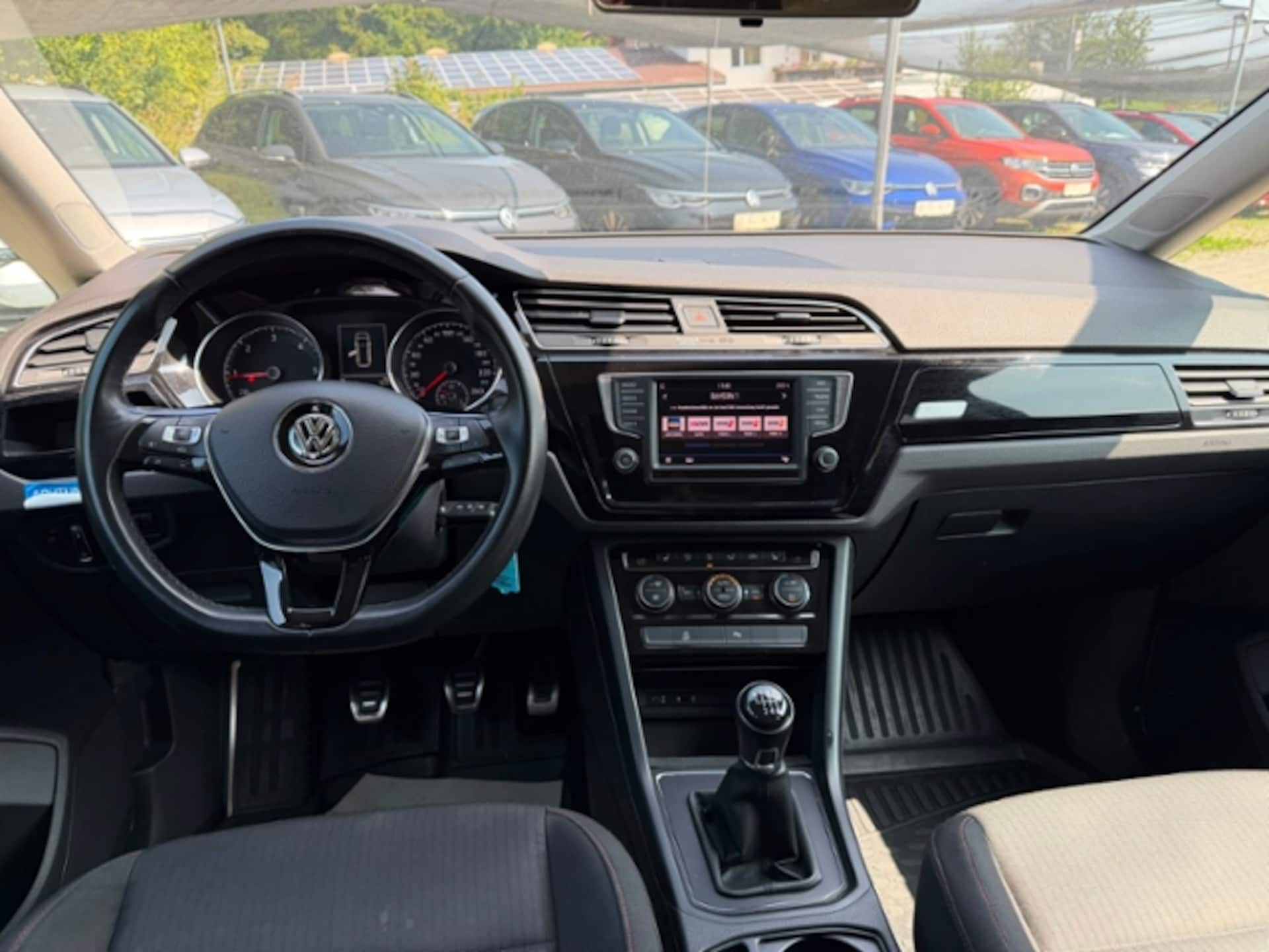 Volkswagen Touran SOUND