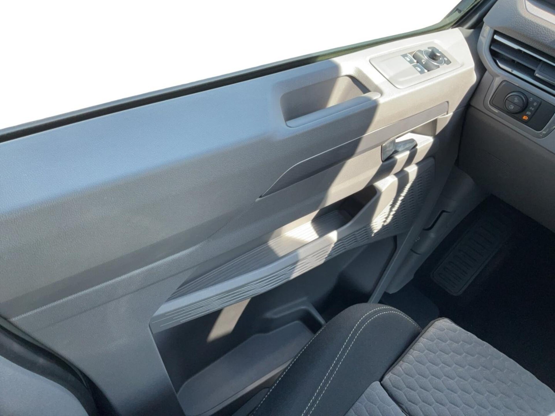 Volkswagen Caravelle Style