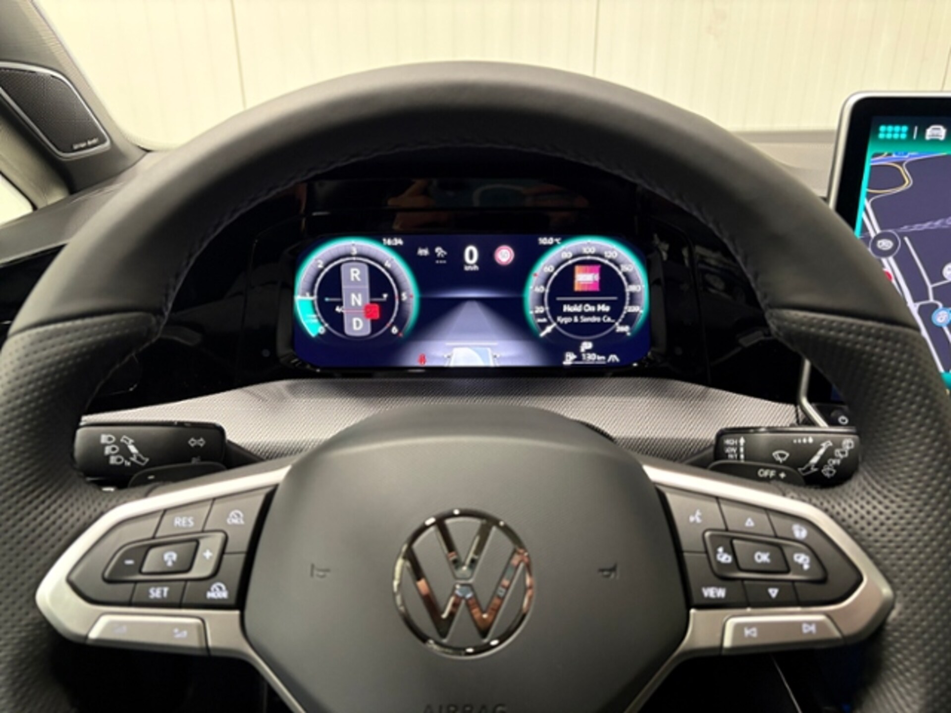 Volkswagen Golf R-Line