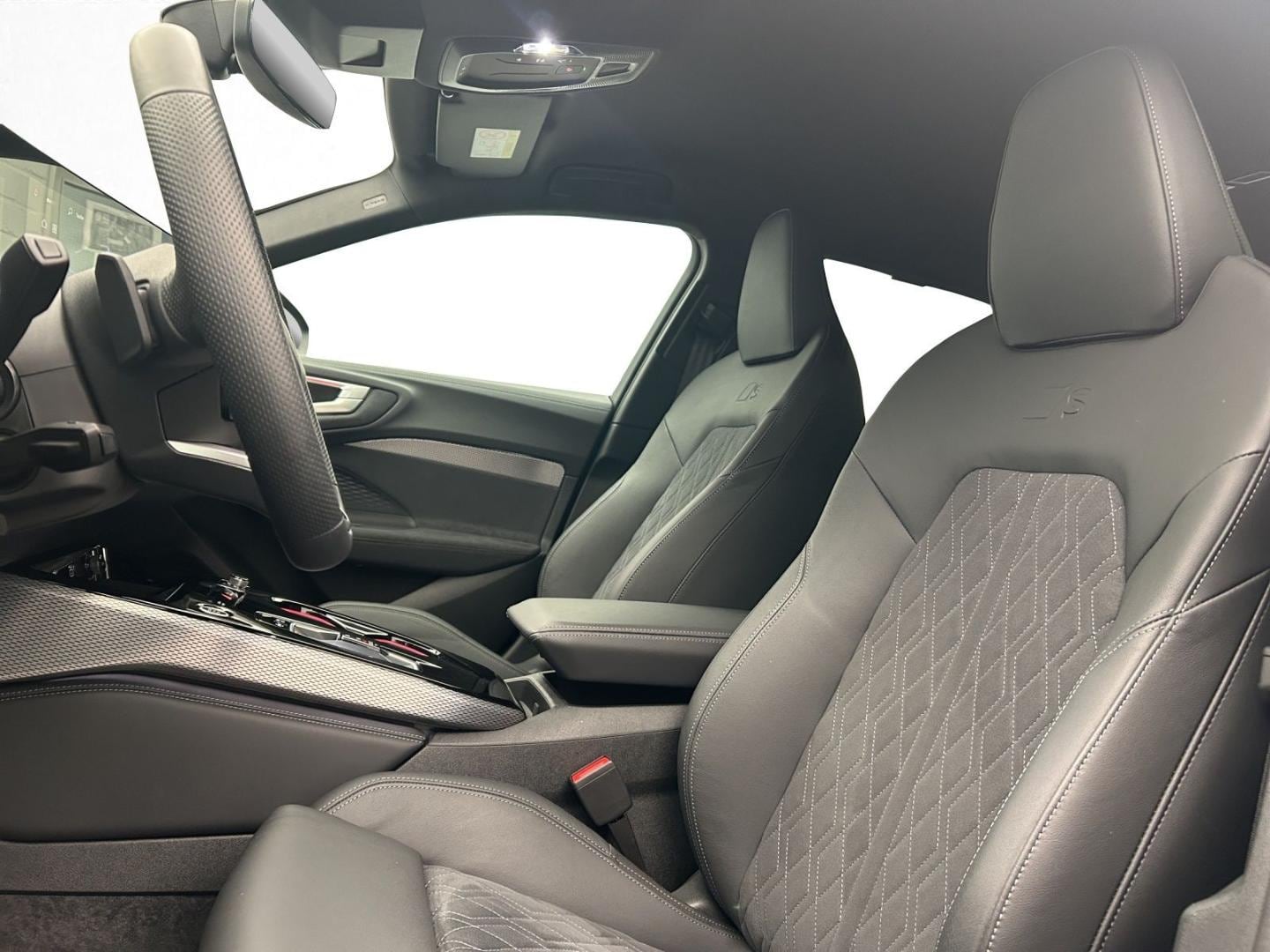 Bild über Audi A5 Avant TDI quattro 150 kW S tronic - für weitere Informationen kontaktieren Sie den Audi Partner