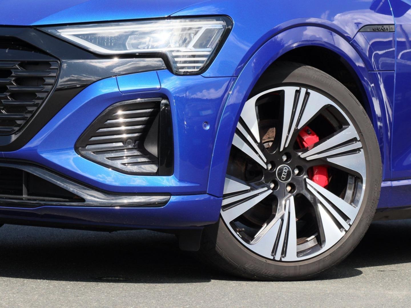 Bild über Audi Q8 e-tron S line 50 e-tron quattro - für weitere Informationen kontaktieren Sie den Audi Partner