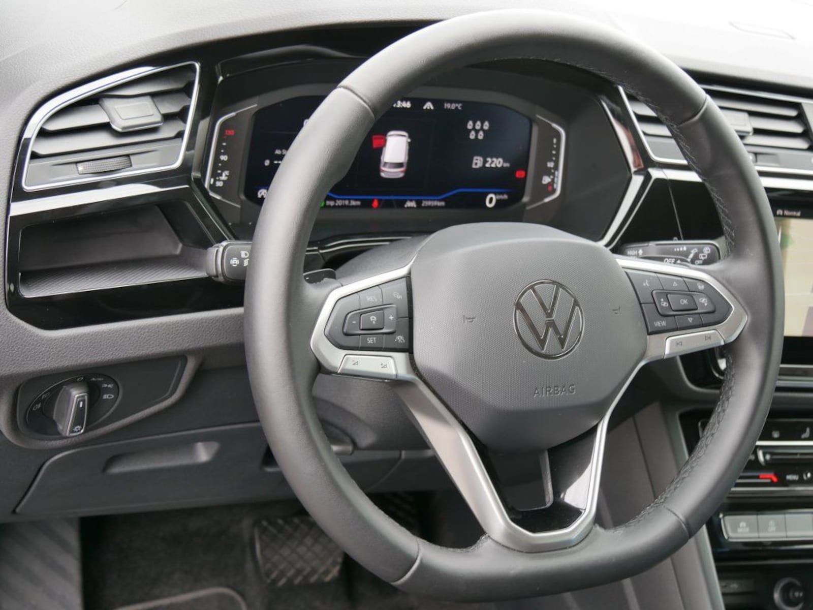 Volkswagen Touran – Bild 11