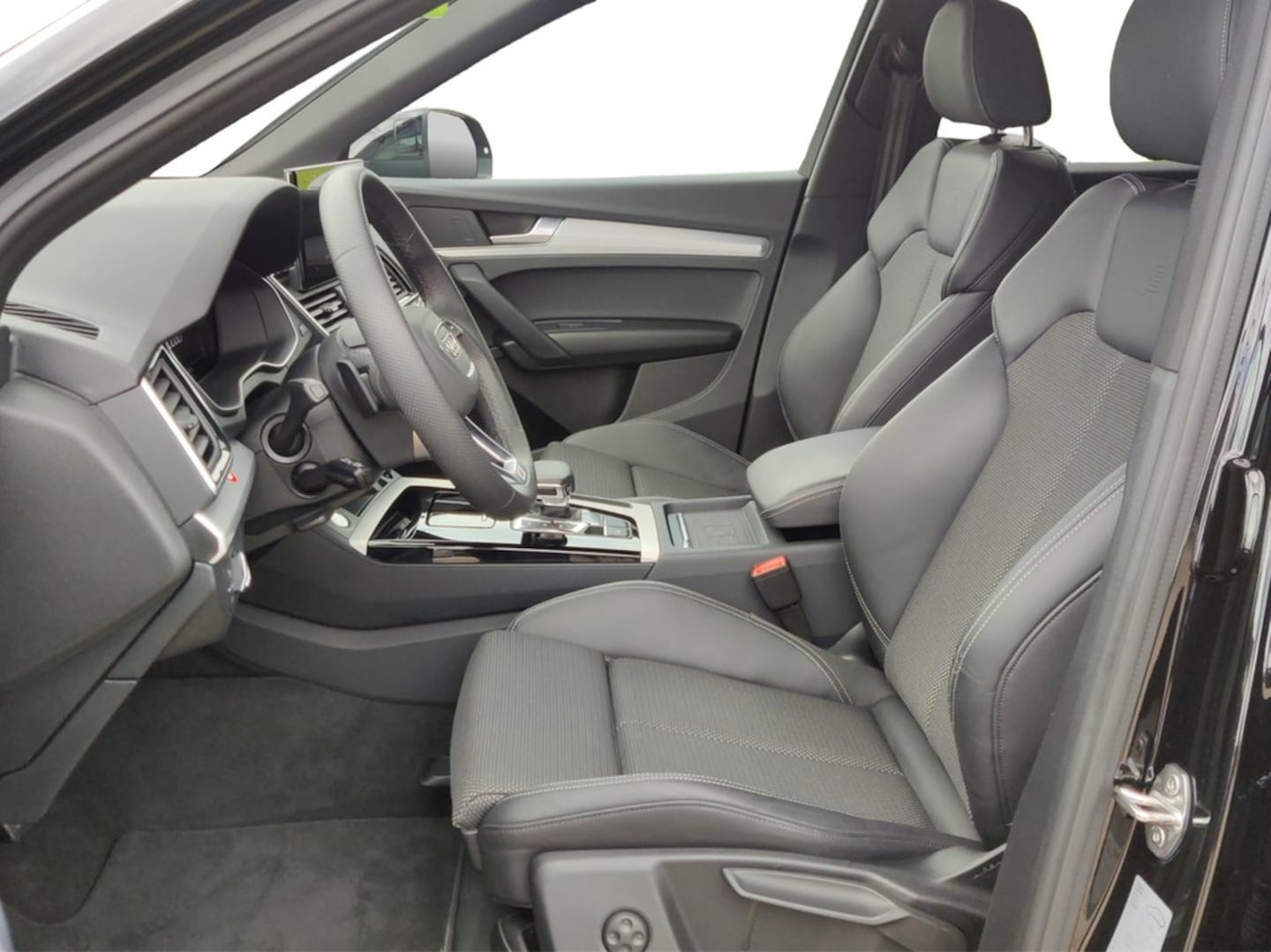 Bild über Audi Q5 40 TDI quattro 150 kW S tronic - für weitere Informationen kontaktieren Sie den Audi Partner