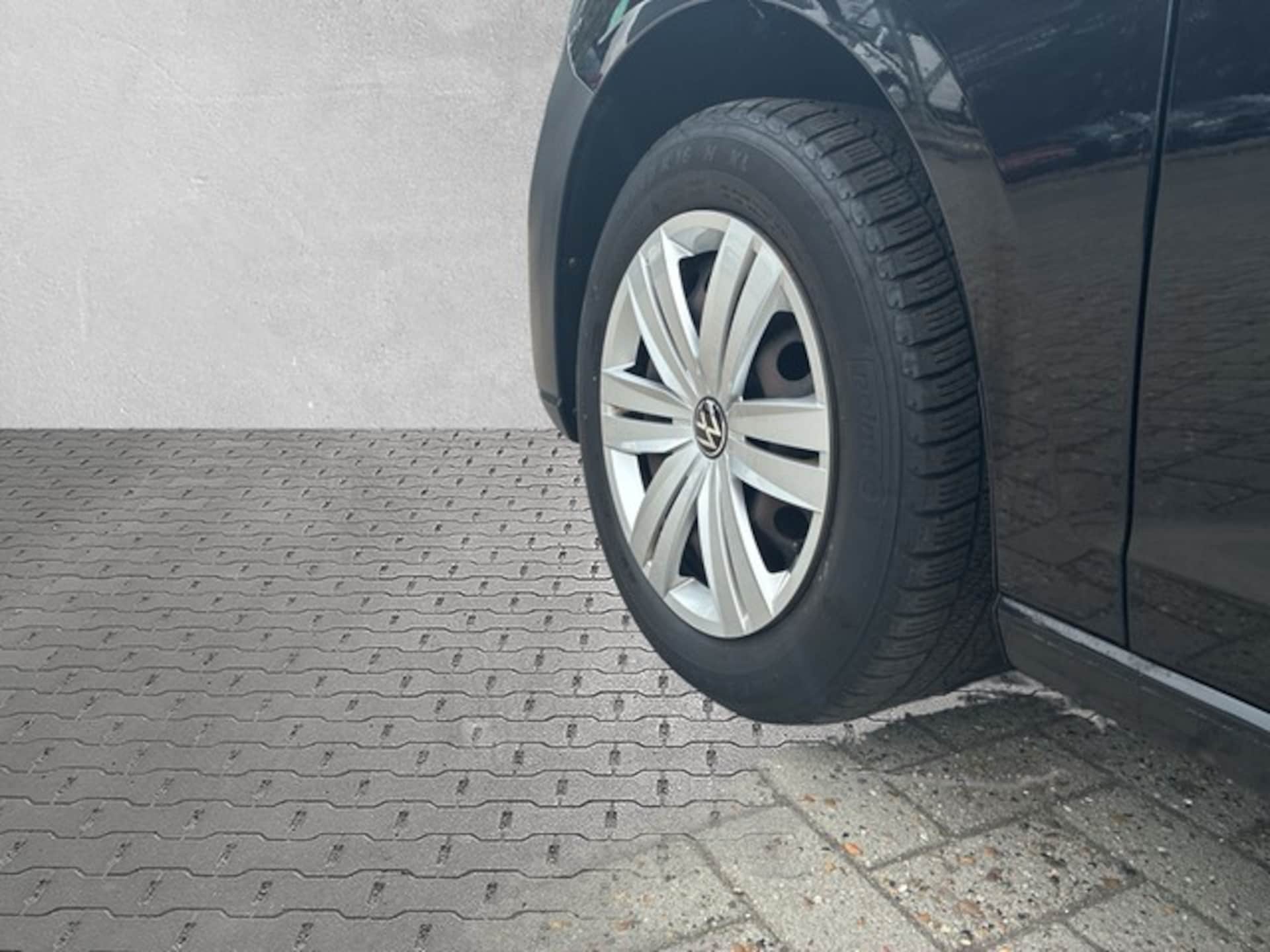 Volkswagen Caddy Basis-Modell