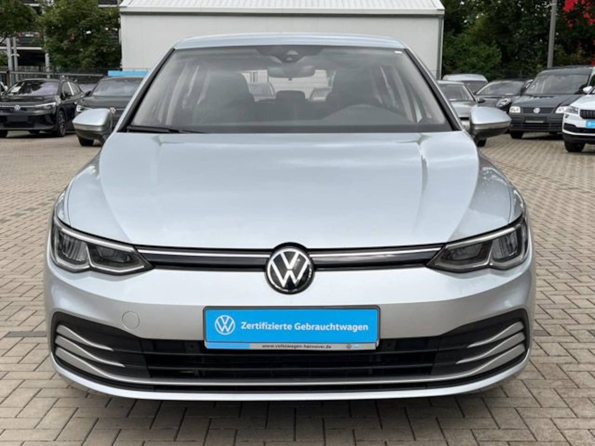 Volkswagen Golf Life