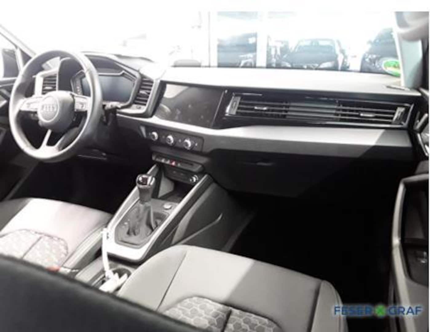 Bild über Audi A1 Sportback 30 TFSI S tronic - für weitere Informationen kontaktieren Sie den Audi Partner