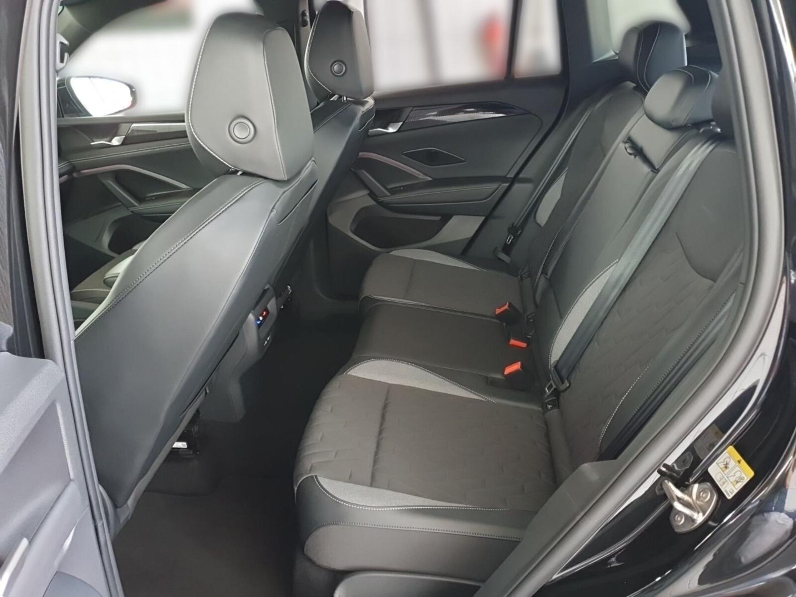 Volkswagen Tiguan – Bild 11