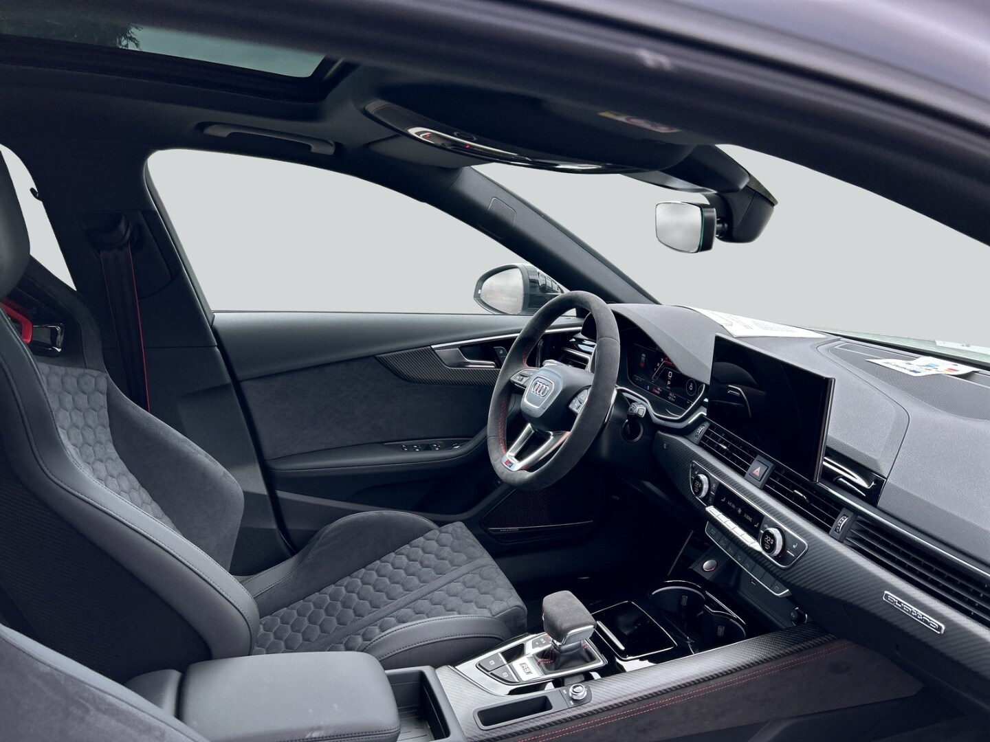 Image about Audi RS 4 Avant TFSI quattro tiptronic