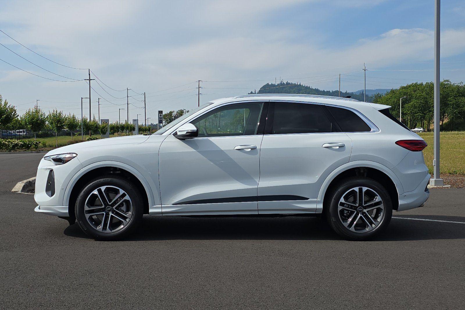 2025 Audi Q5 Premium - Photo 6