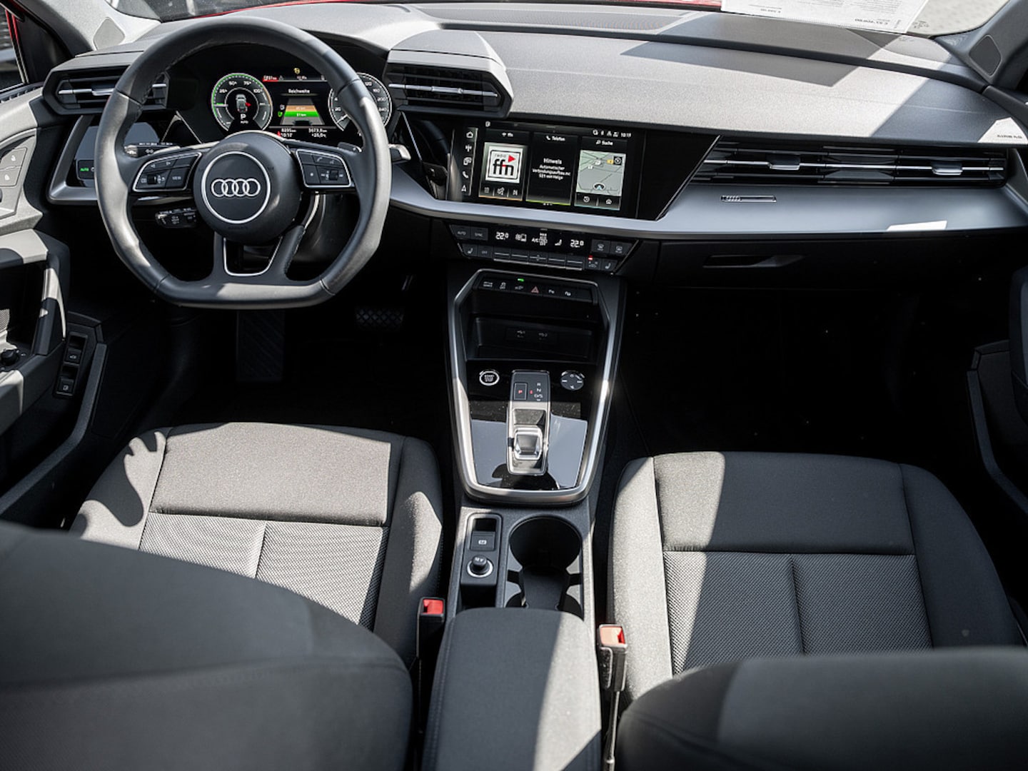 Bild über Audi A3 Sportback TFSI e advanced 40 TFSI e S tronic - für weitere Informationen kontaktieren Sie den Audi Partner