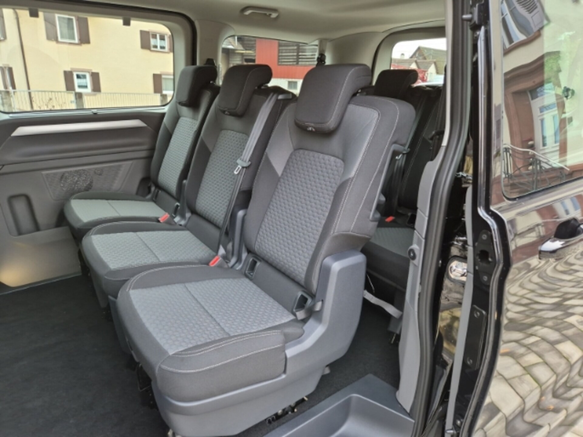 Volkswagen Caravelle Life