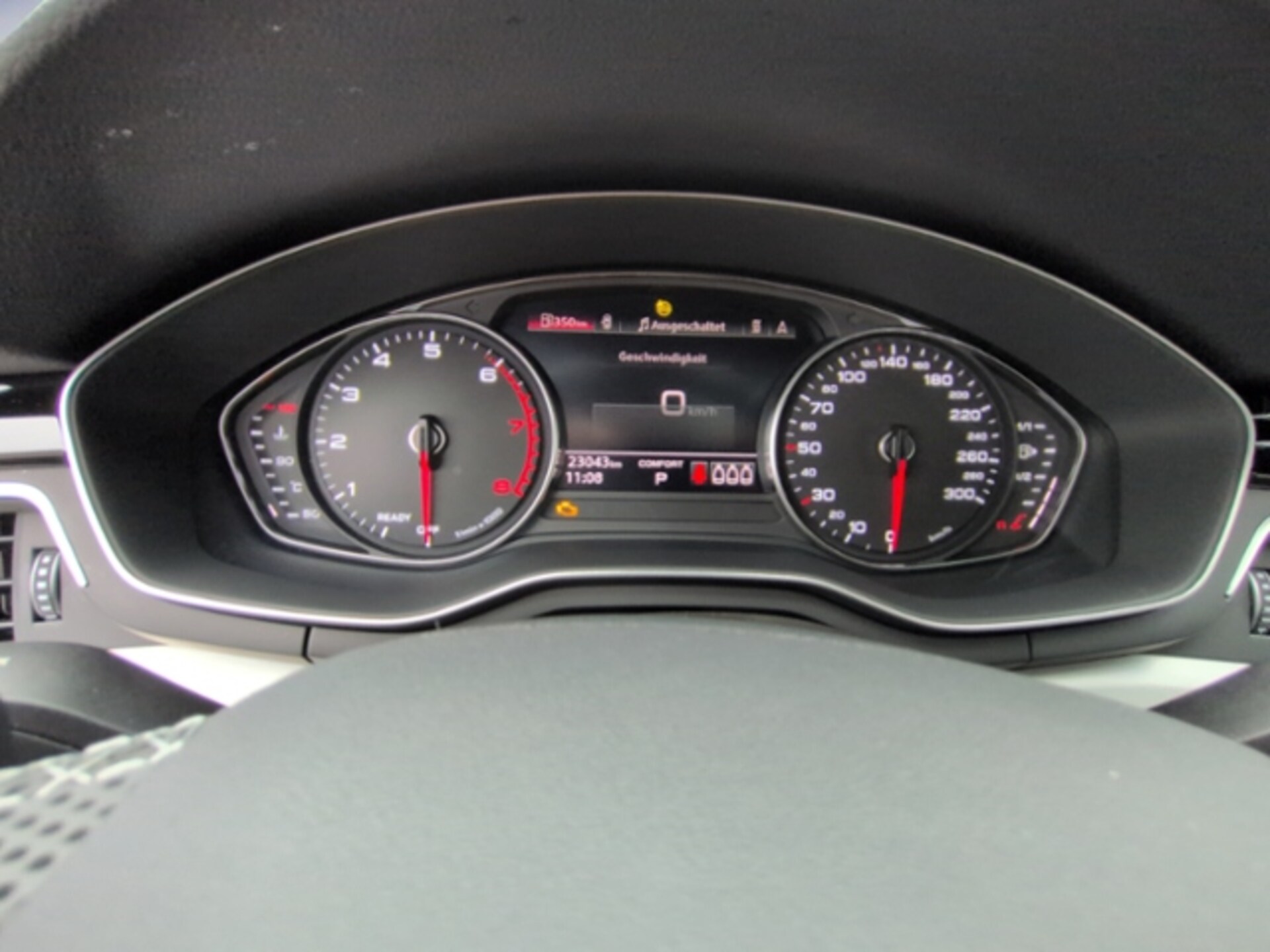 Audi A4 Avant S line