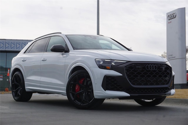 2026 Audi RS Q8 SUV performance