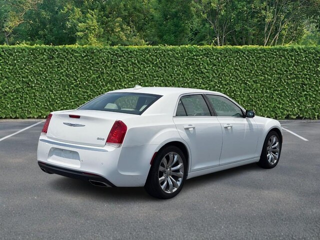 2021 Chrysler 300