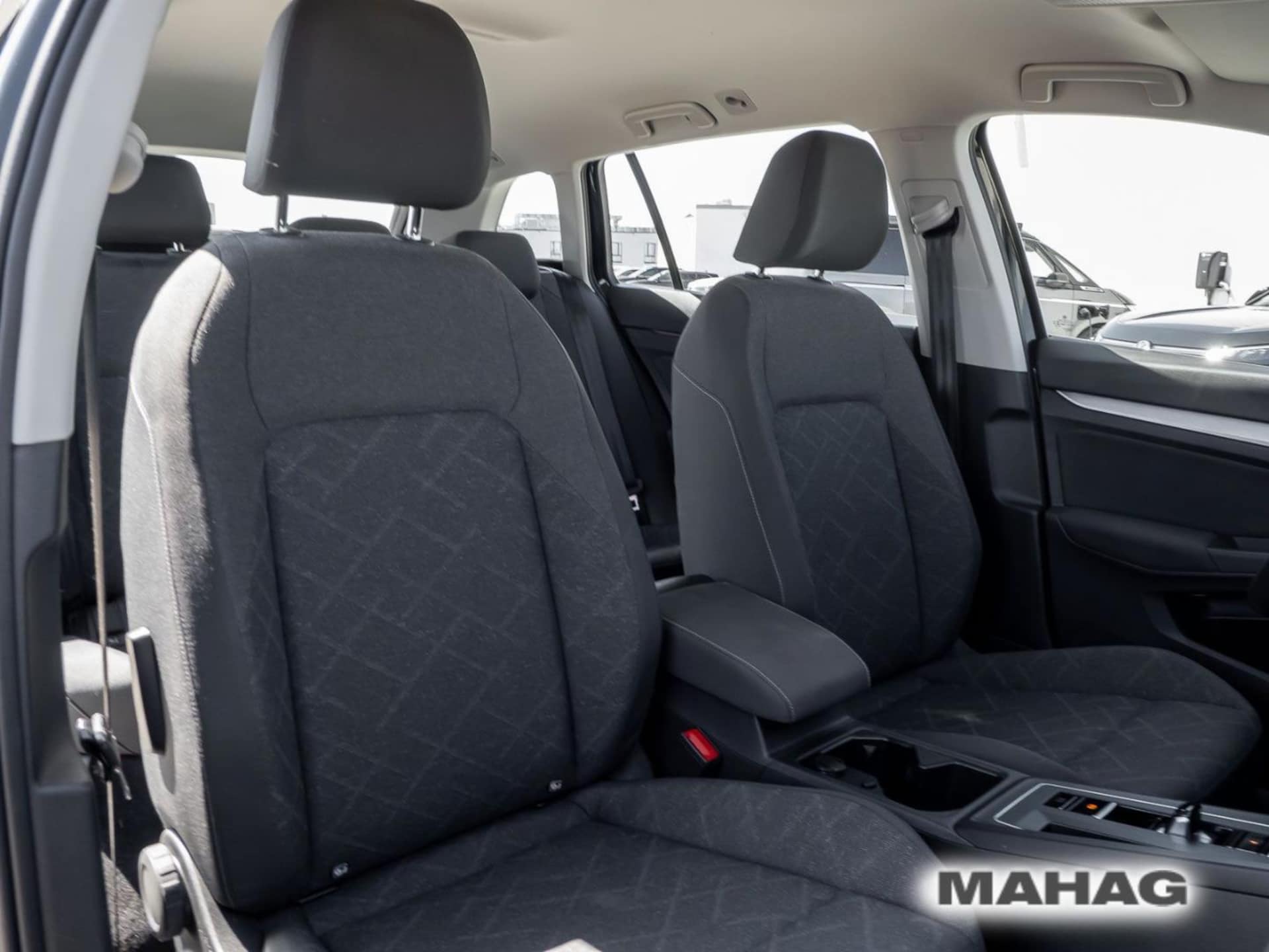 Volkswagen Golf Variant Life