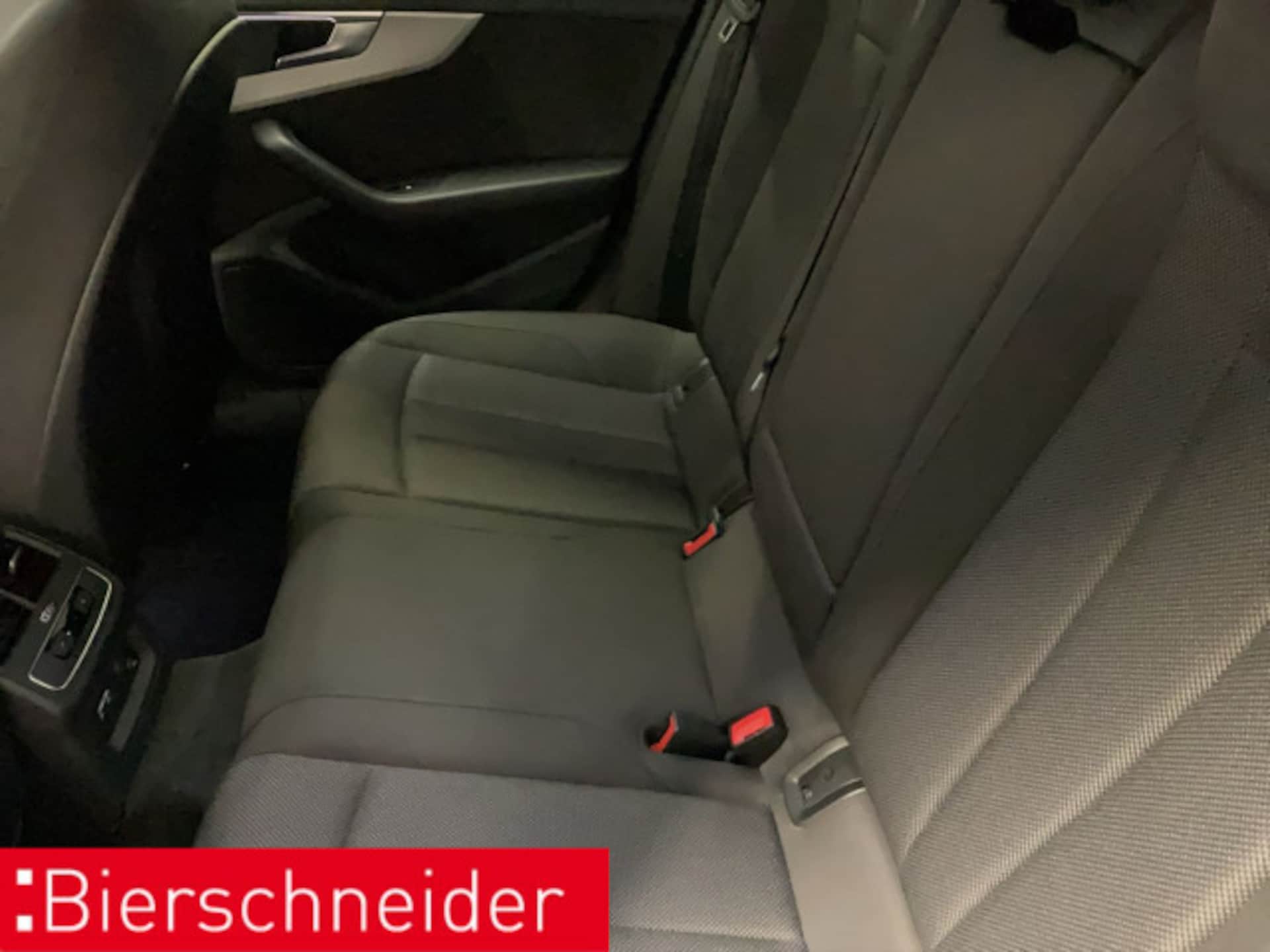 Audi A4 Avant S line