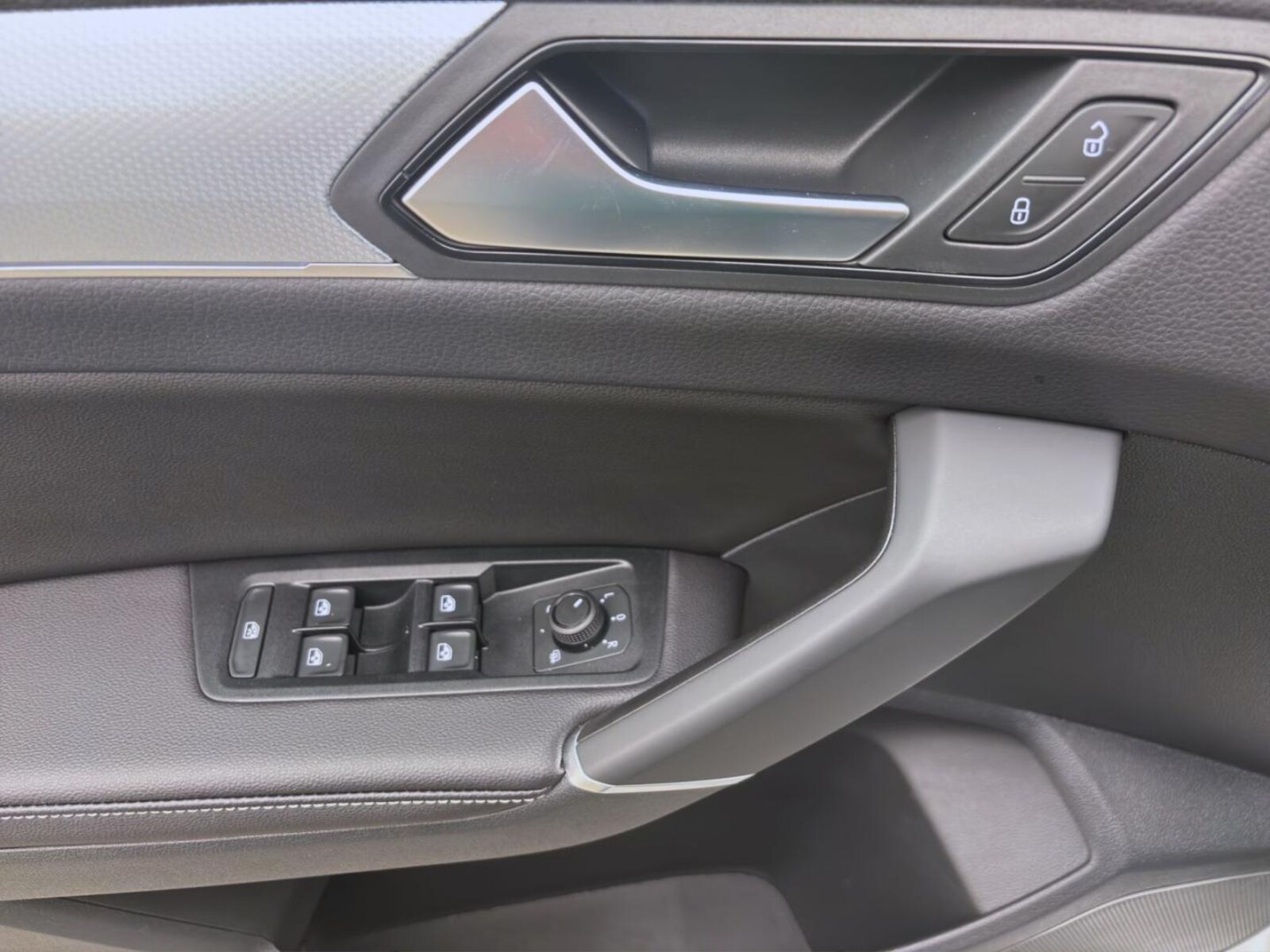 Volkswagen Touran – Bild 11