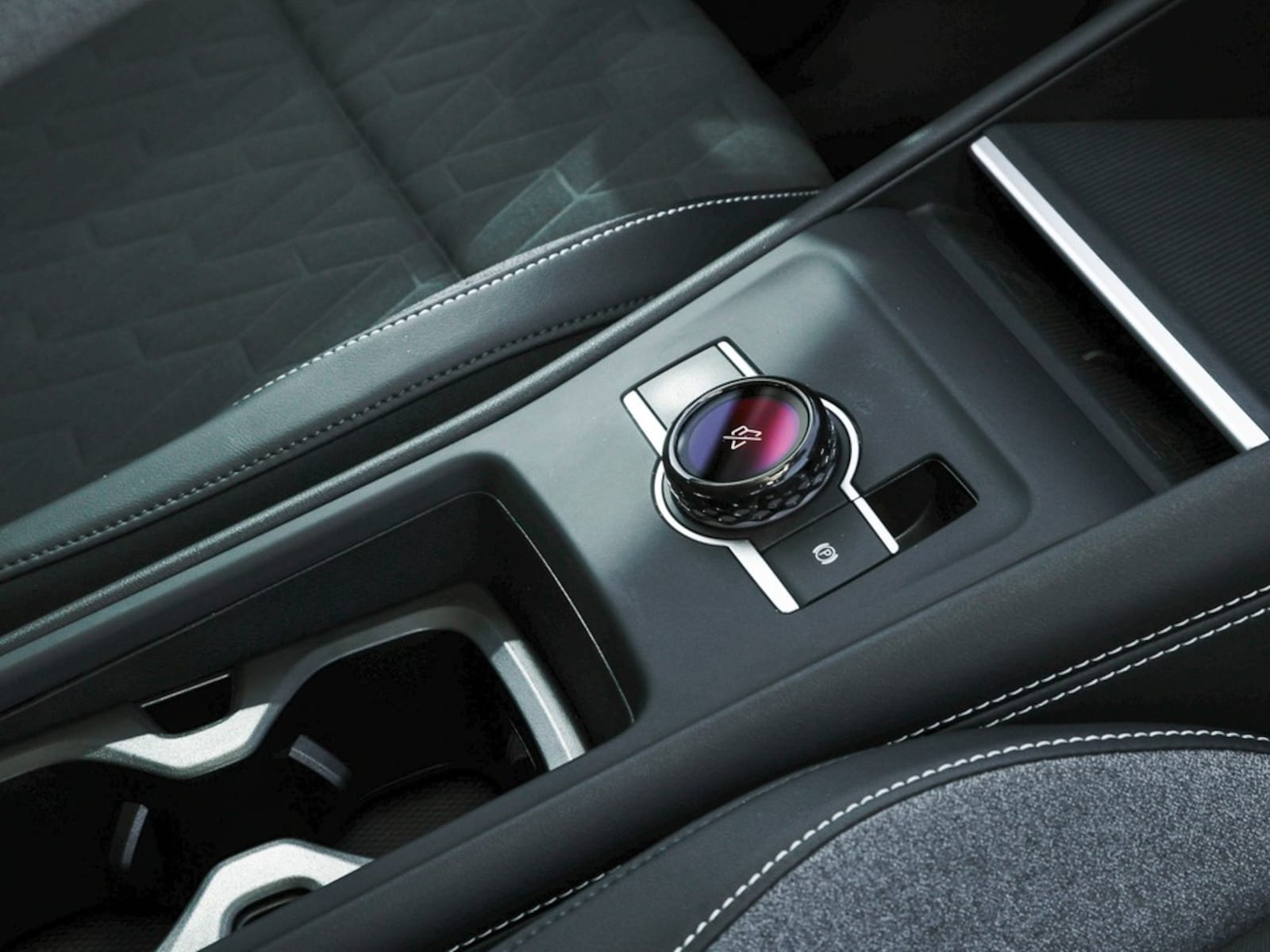 Volkswagen Tiguan – Bild 11