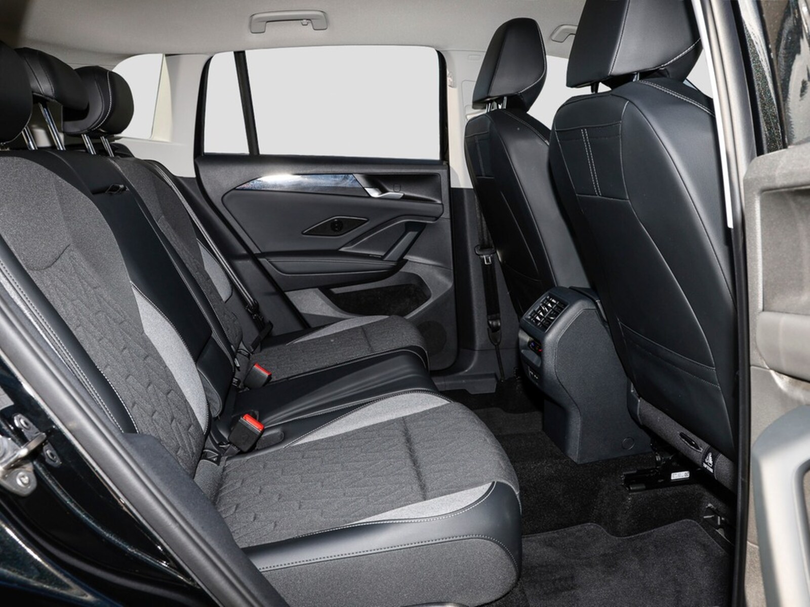 Volkswagen Tiguan – Bild 12