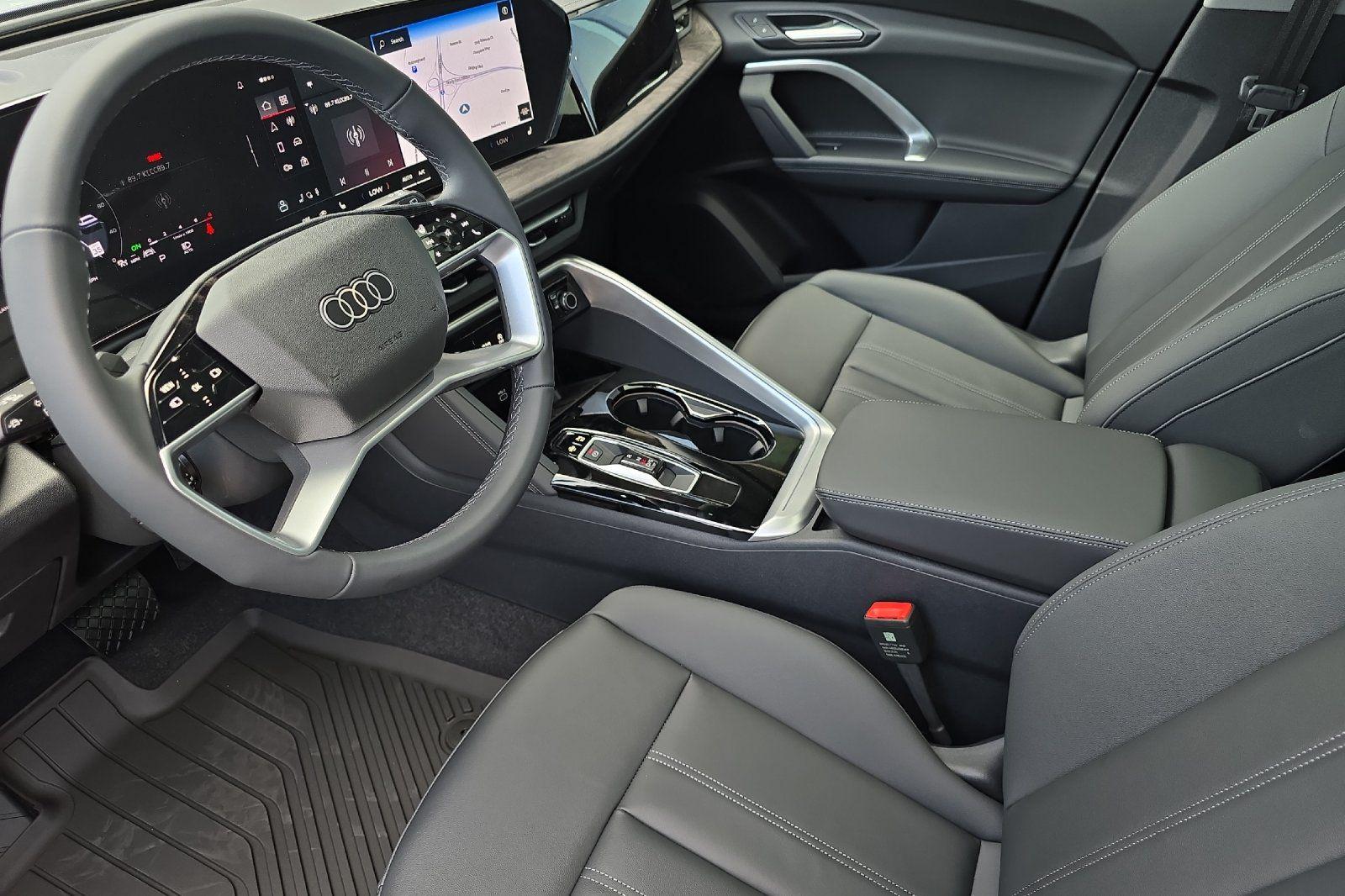 2025 Audi Q5 Premium - Photo 9