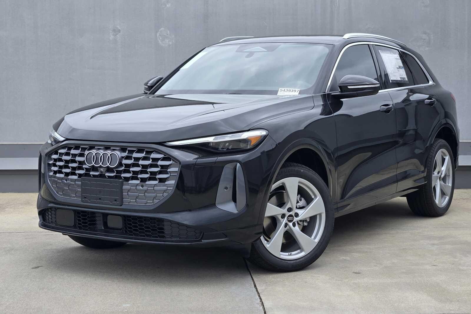 2026 Audi Q5 Premium Plus quattro's photo