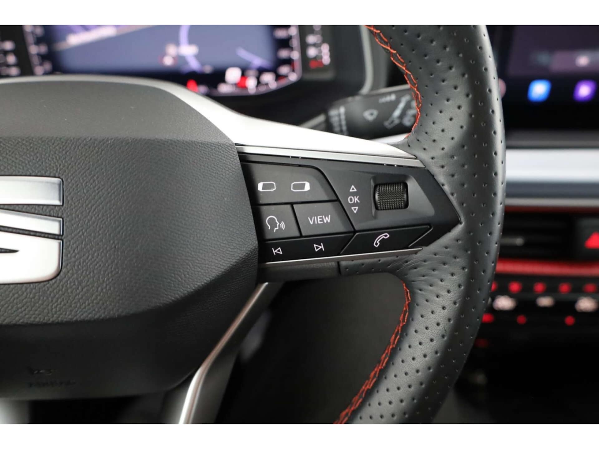 SEAT Arona FR