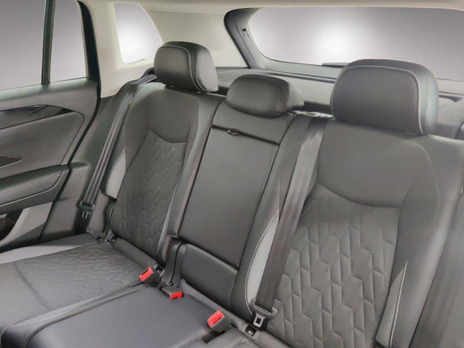 Volkswagen Tiguan – Bild 13