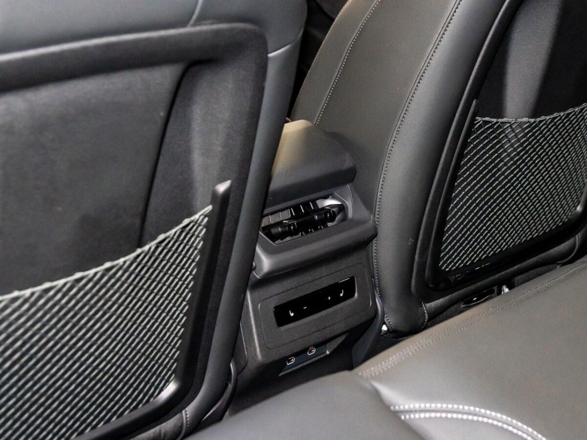 Image about Audi Q6 SUV e-tron e-tron quattro