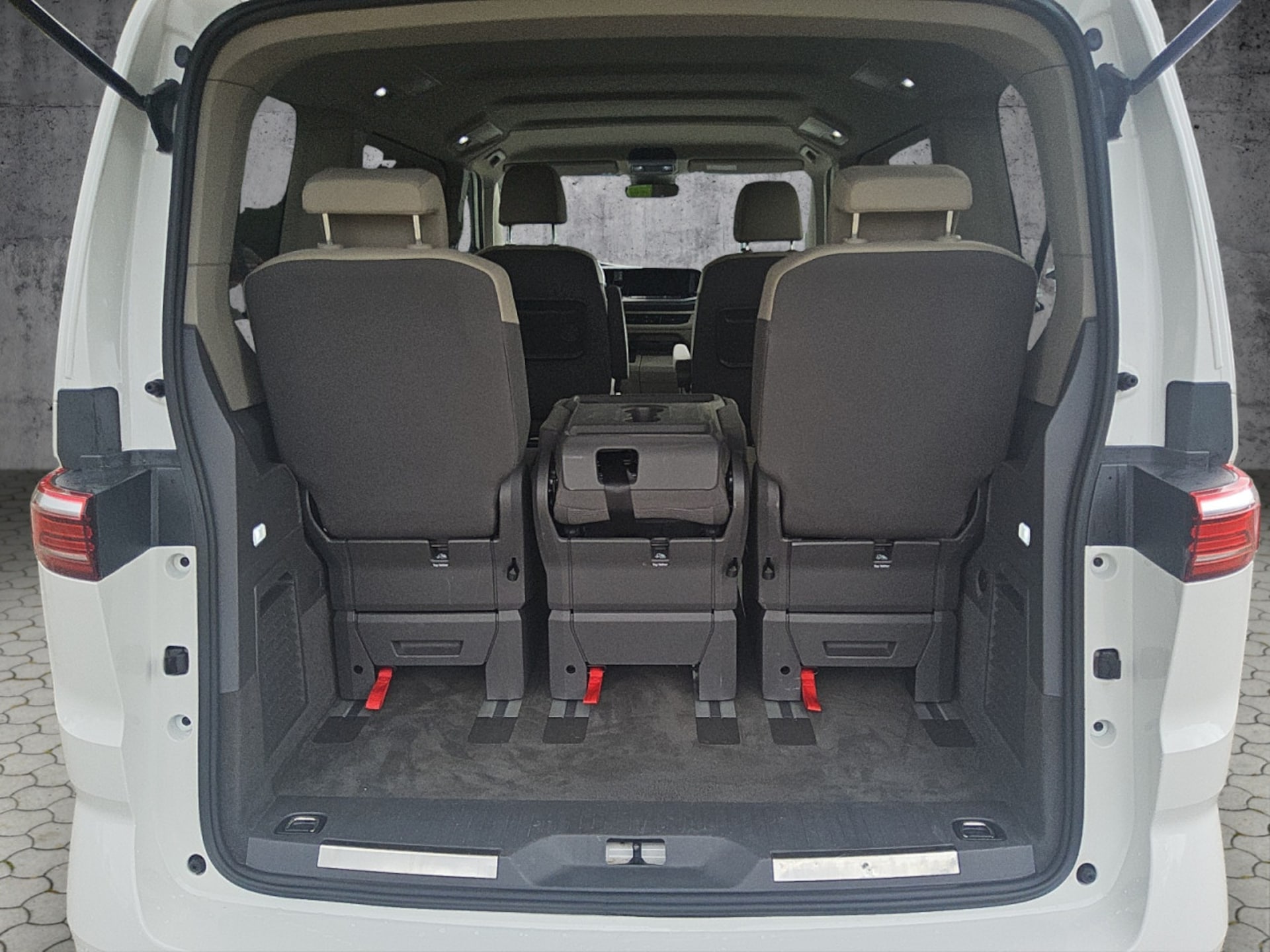 Volkswagen Multivan Basis-Modell