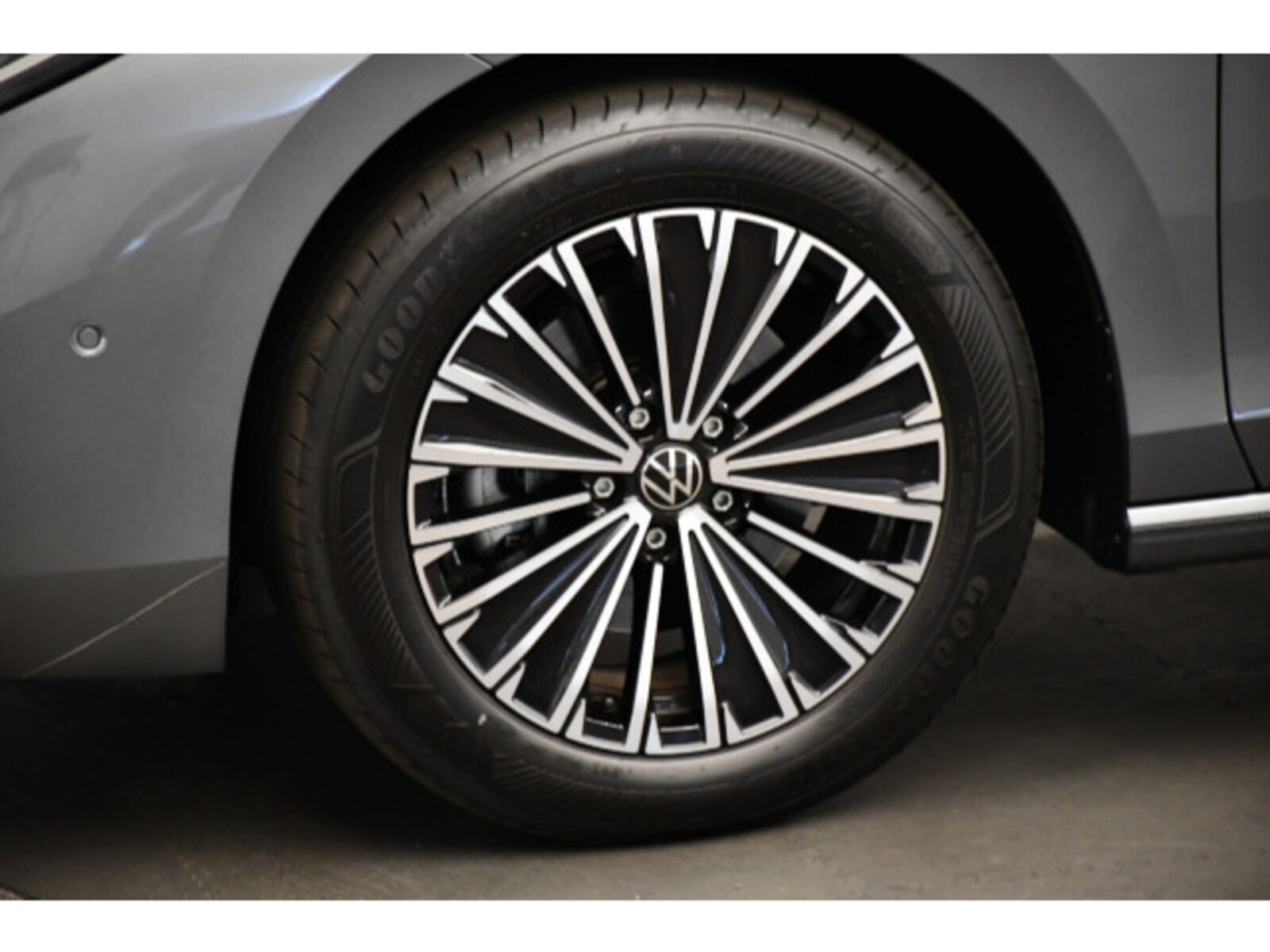 Volkswagen Passat – Bild 13