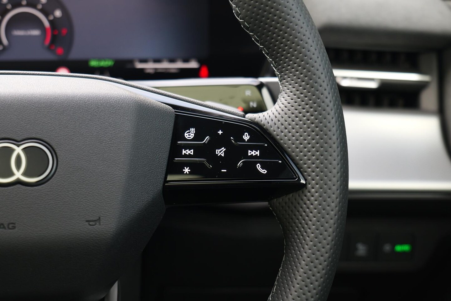 Image about Audi Q3 Sportback TFSI quattro 195 kW