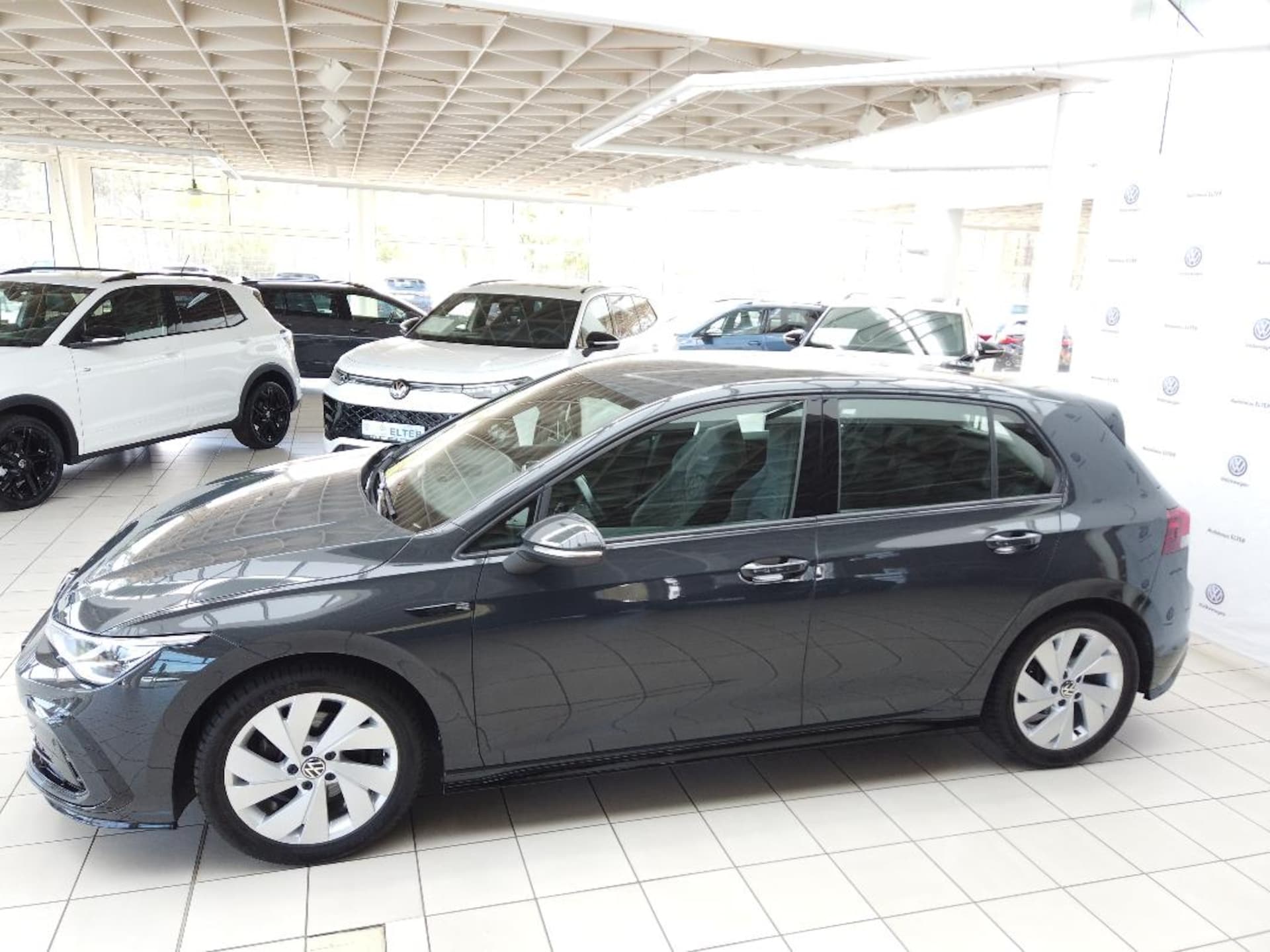 Volkswagen Golf R-Line