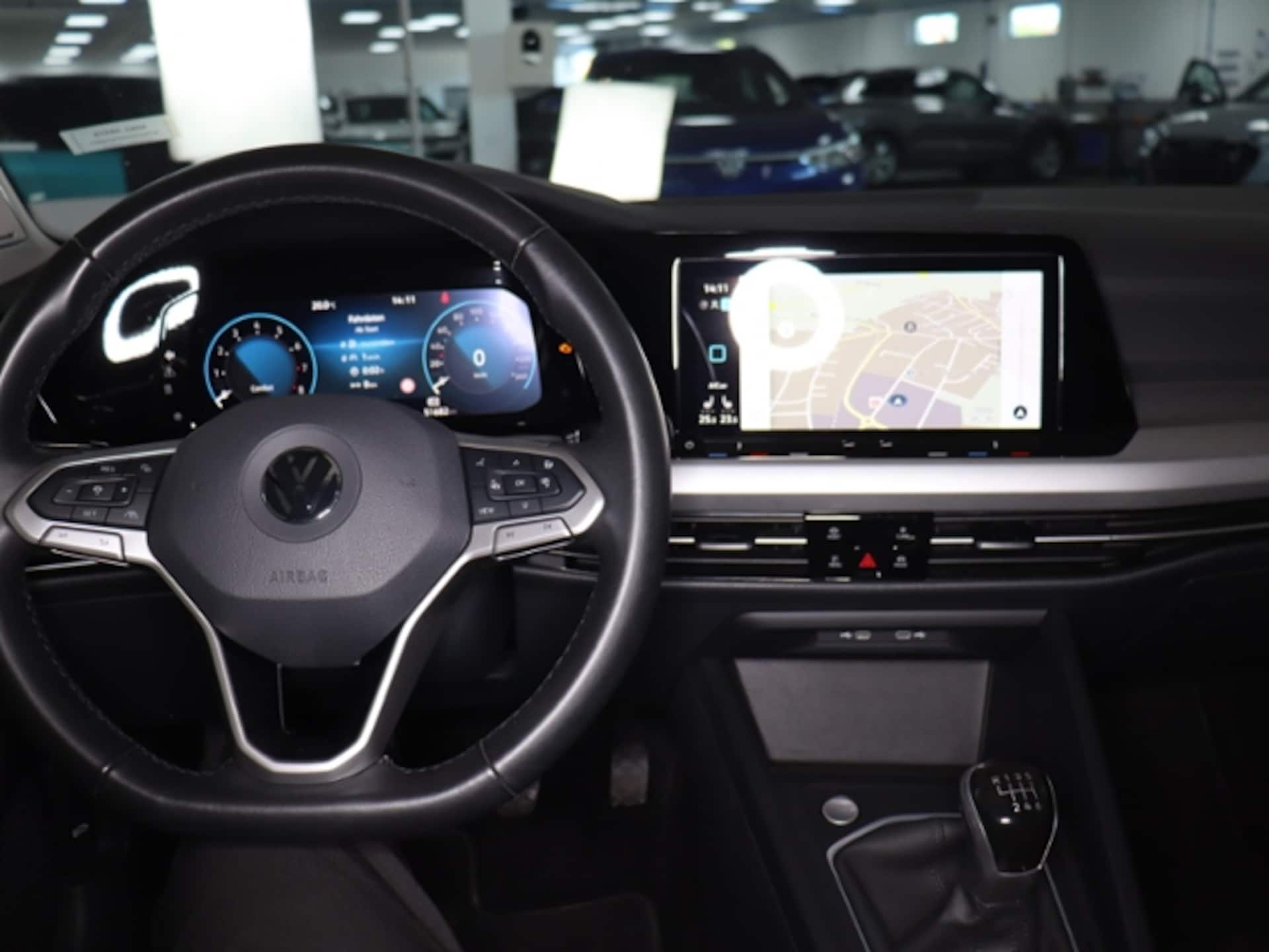 Volkswagen Golf Life
