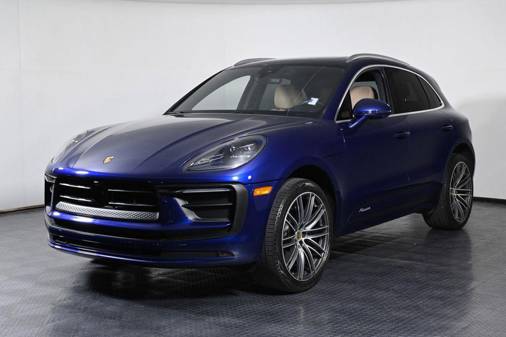 2023 Porsche Macan -'s photo
