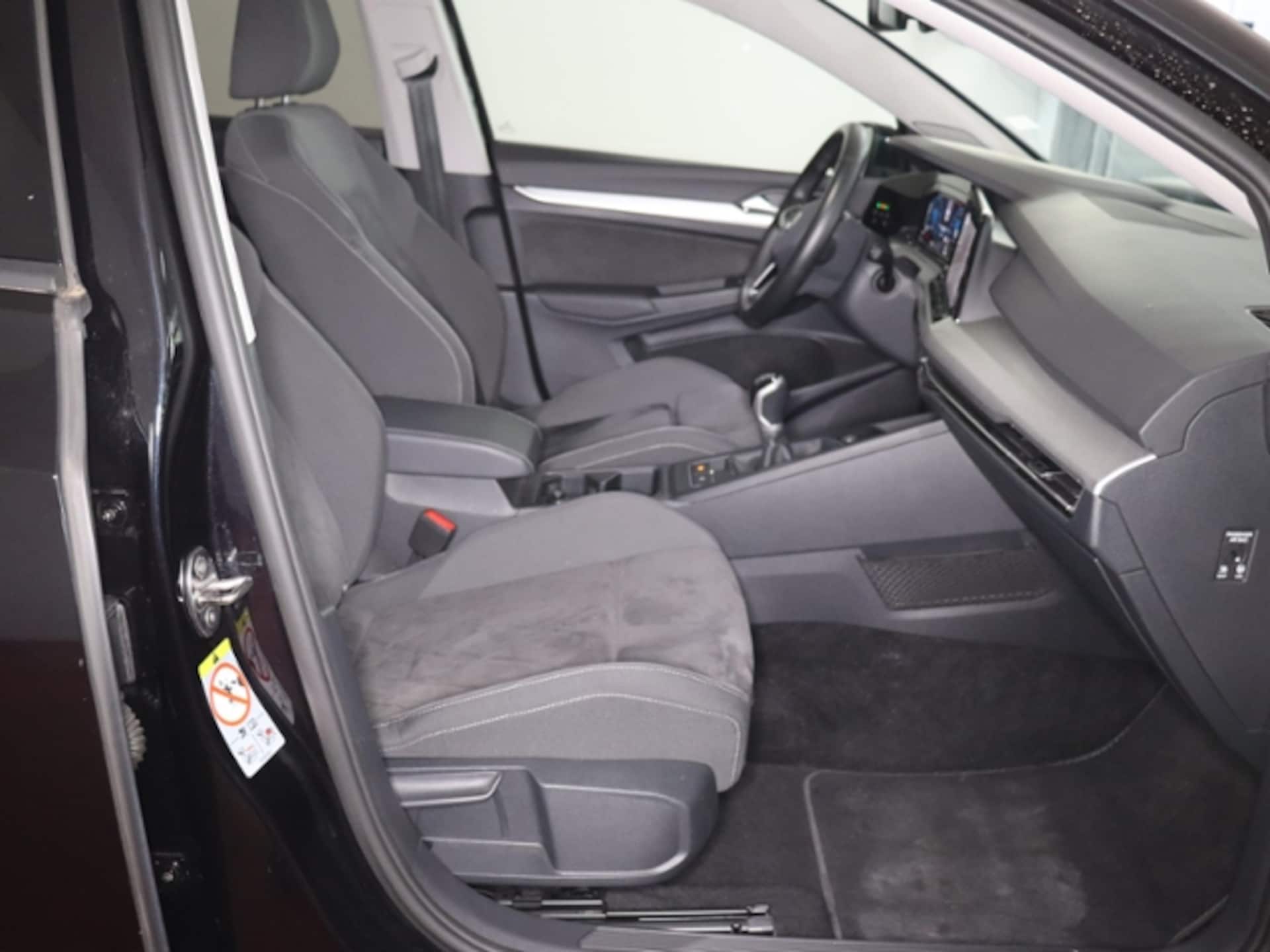 Volkswagen Golf Life