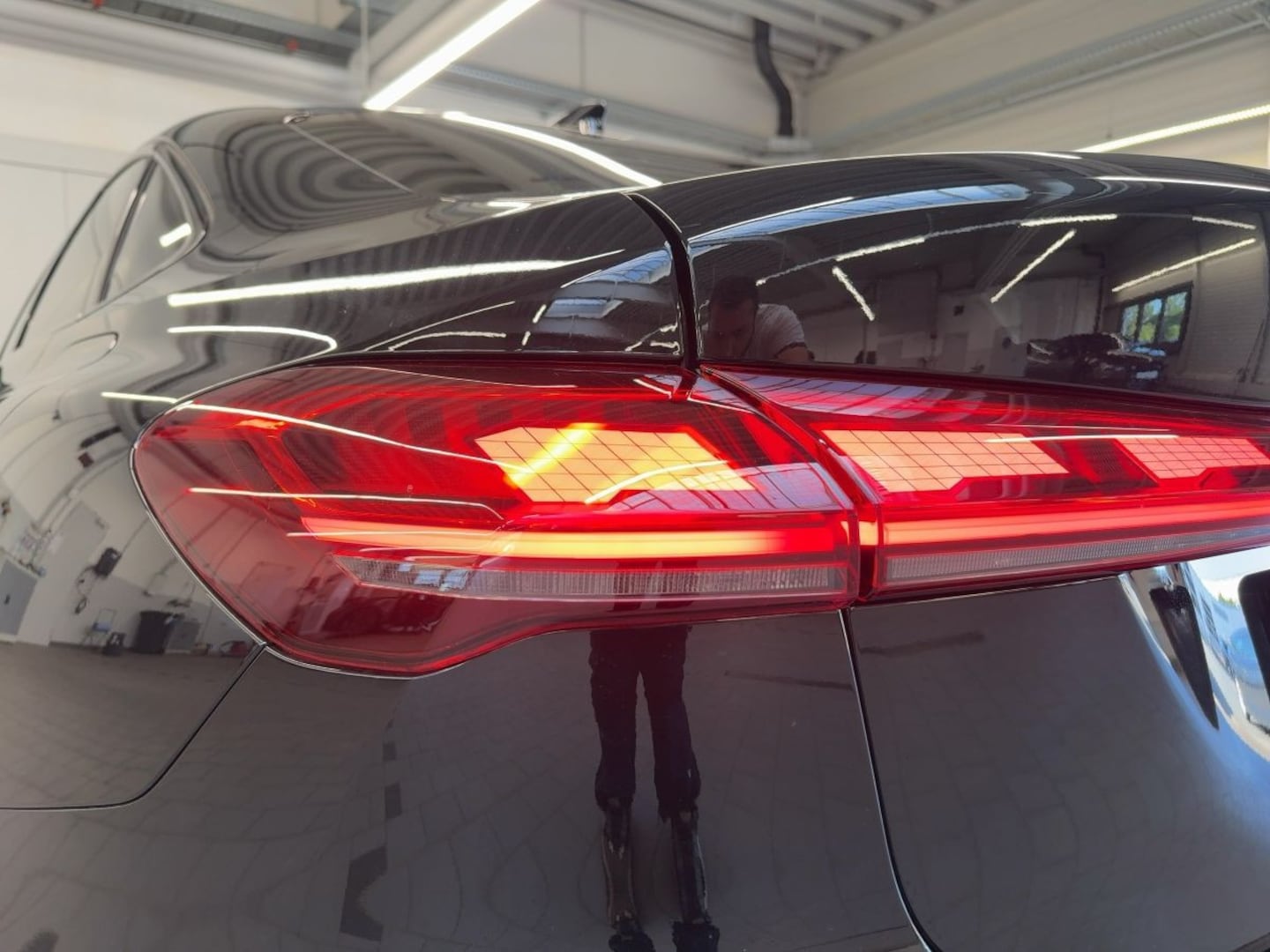 Bild über Audi A5 Limousine e-hybrid e-hybrid quattro 270 kW S tronic - für weitere Informationen kontaktieren Sie den Audi Partner