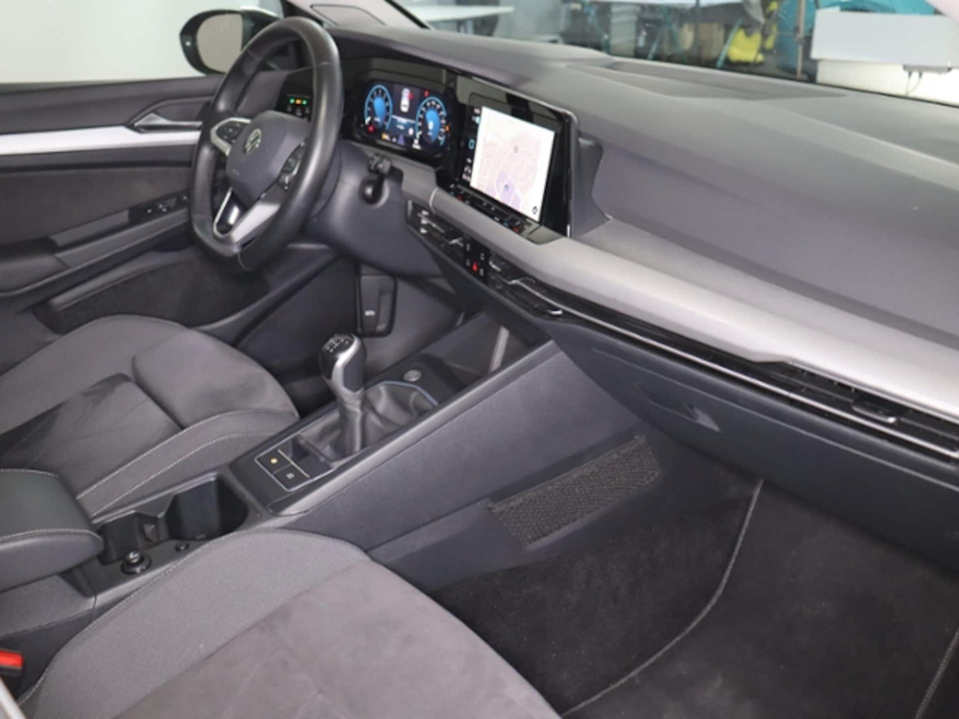 Volkswagen Golf Life