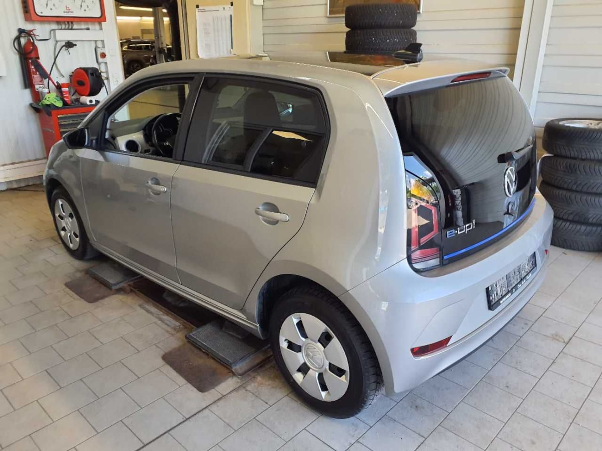 Volkswagen e-up! Style "Plus"