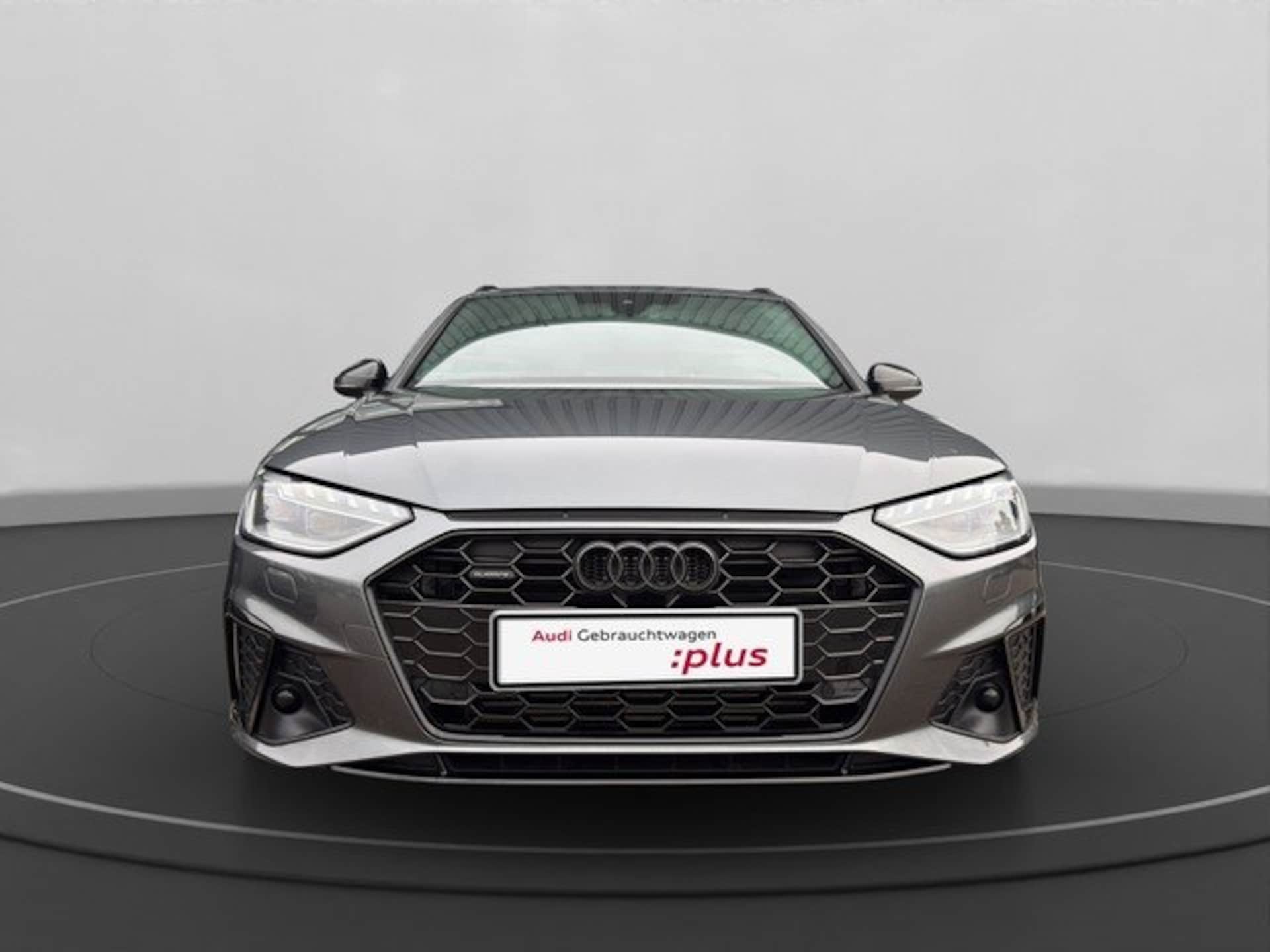 Audi A4 Avant S line