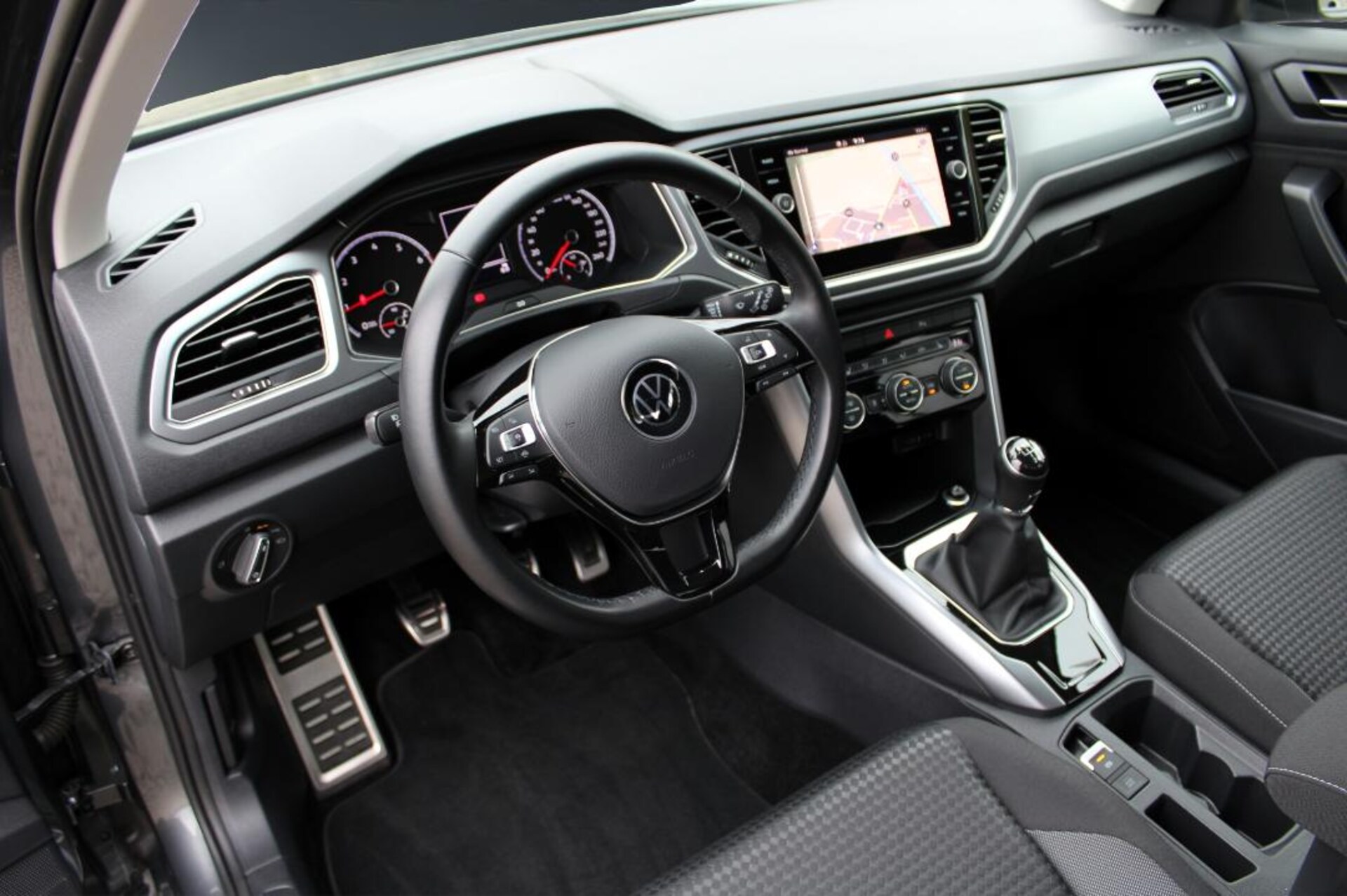 Volkswagen T-Roc Active