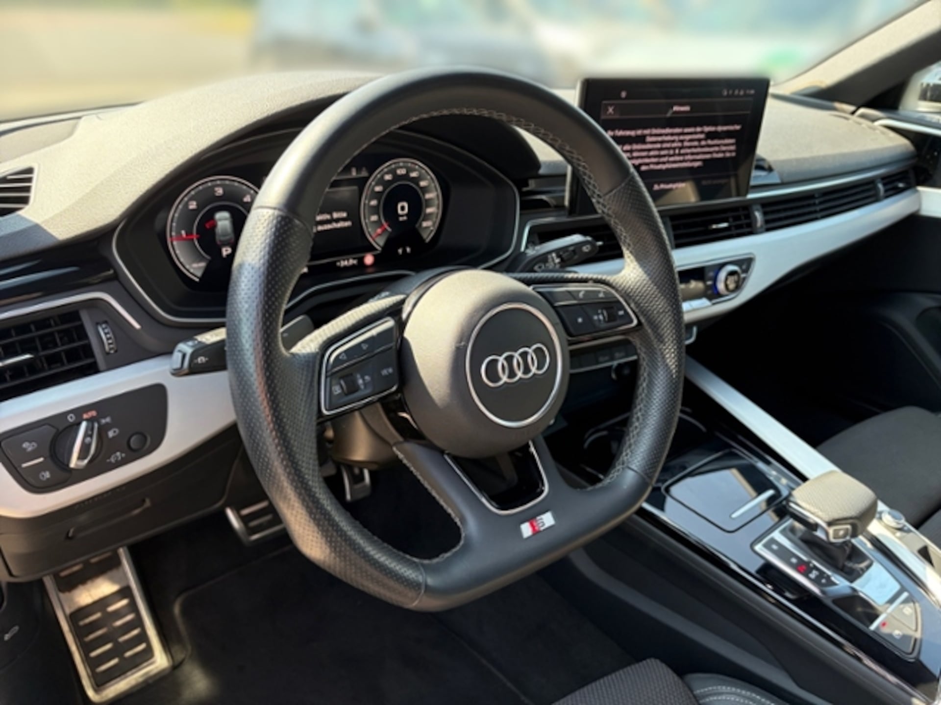 Audi A4 Avant S line
