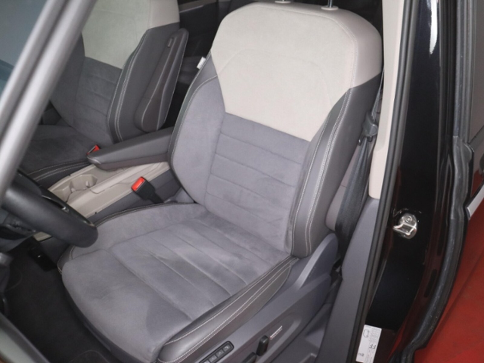 Volkswagen Multivan Langversion – Bild 11