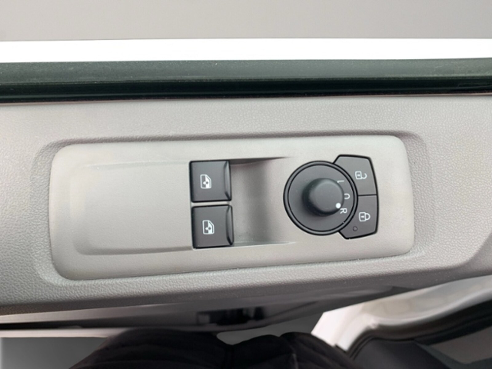 Volkswagen Transporter Kasten kurzer Radstand – Bild 18