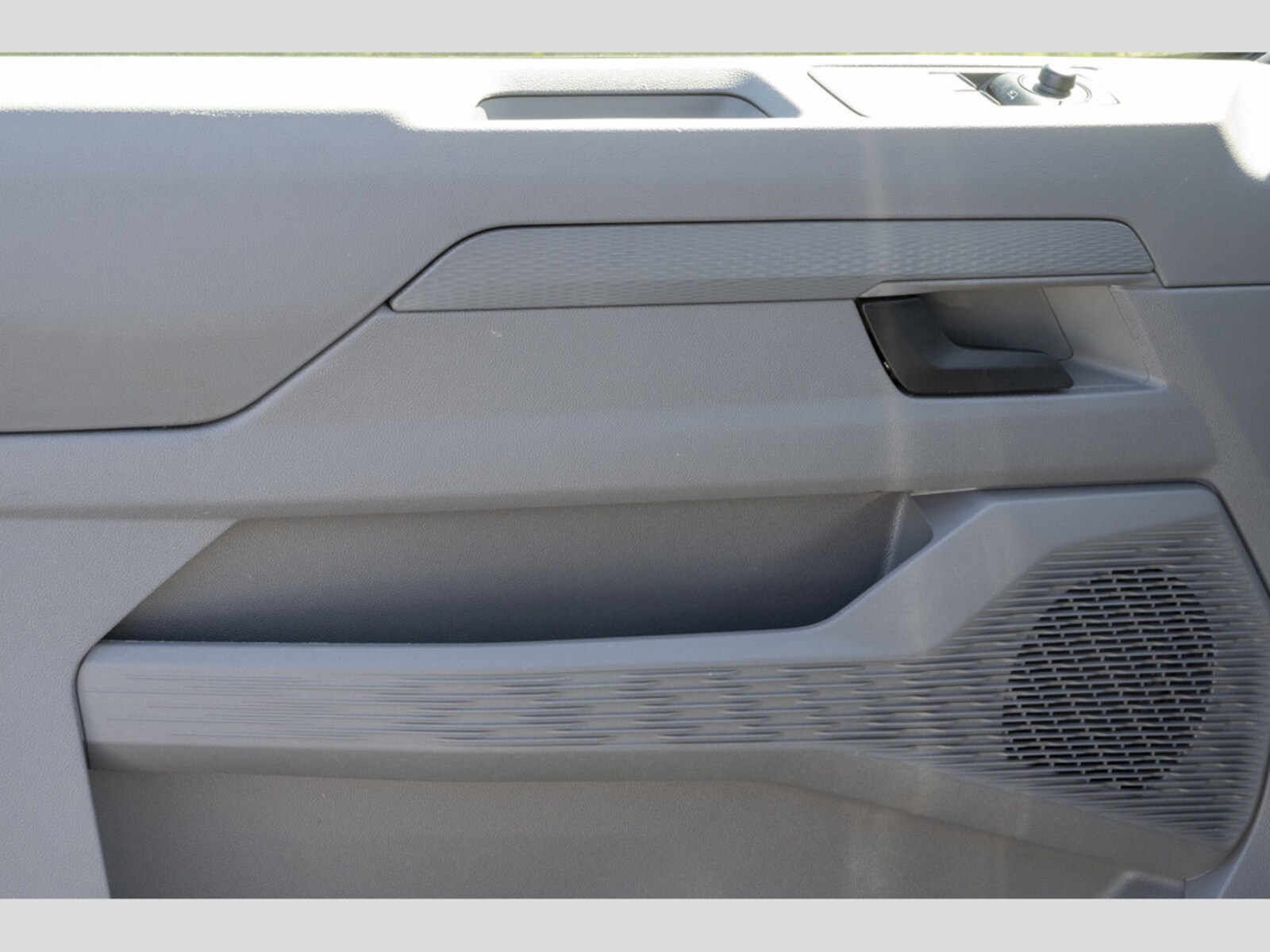 Volkswagen Transporter Kasten langer Radstand – Bild 15
