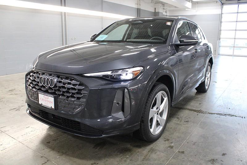 2025 Audi Q5 40 Premium Plus's photo