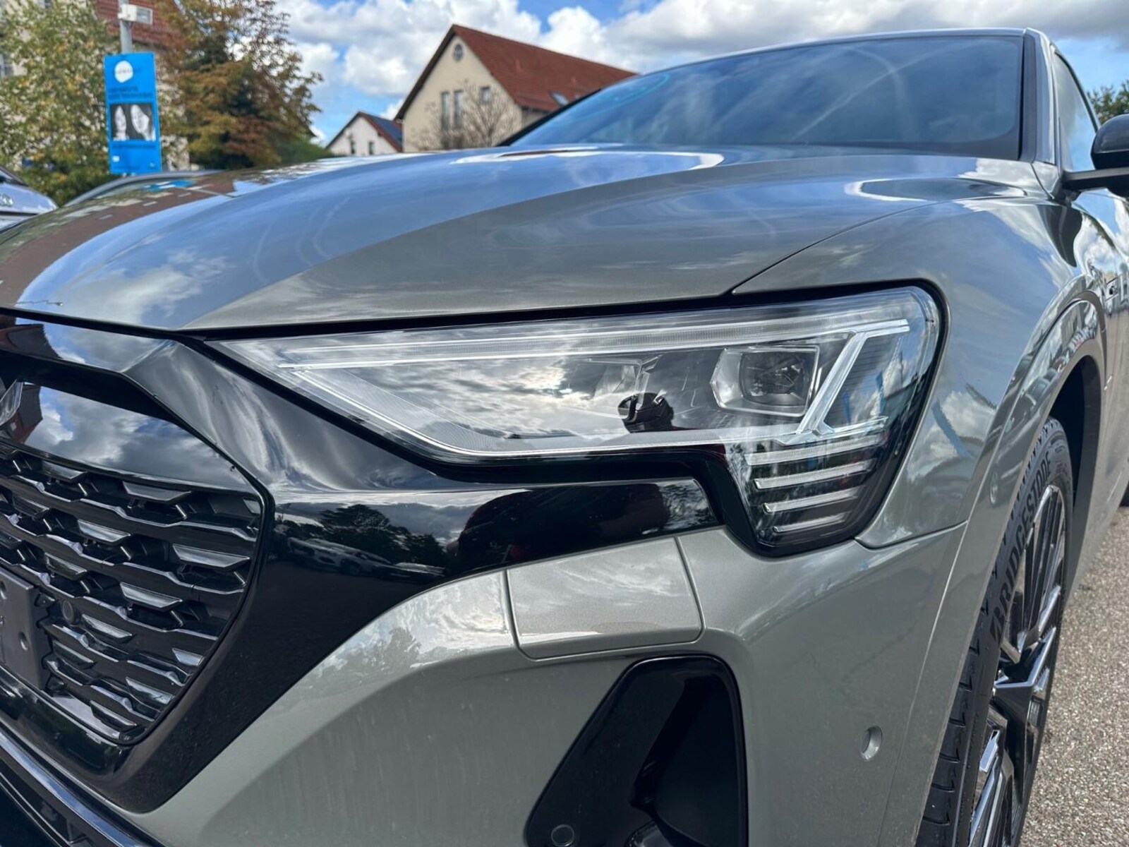 Audi Q8 Sportback e-tron – Bild 4